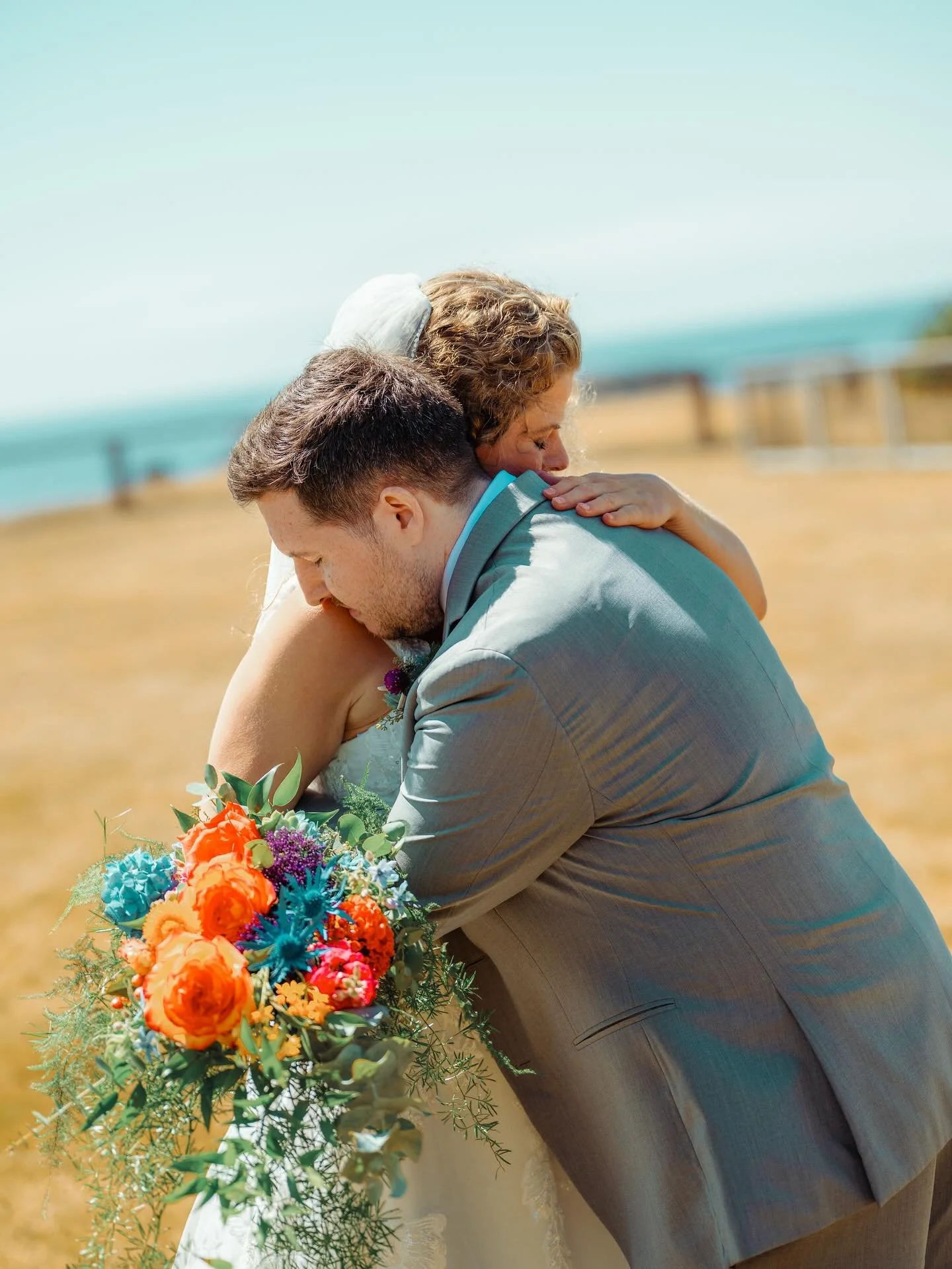 The first look might feel like a spontaneous, magical moment 💫 and it is! But behind that magic is a lot of planning: choosing the perfect spot, keeping the timeline tight, coordinating with the photographer, and sneaking the bride there without a s
