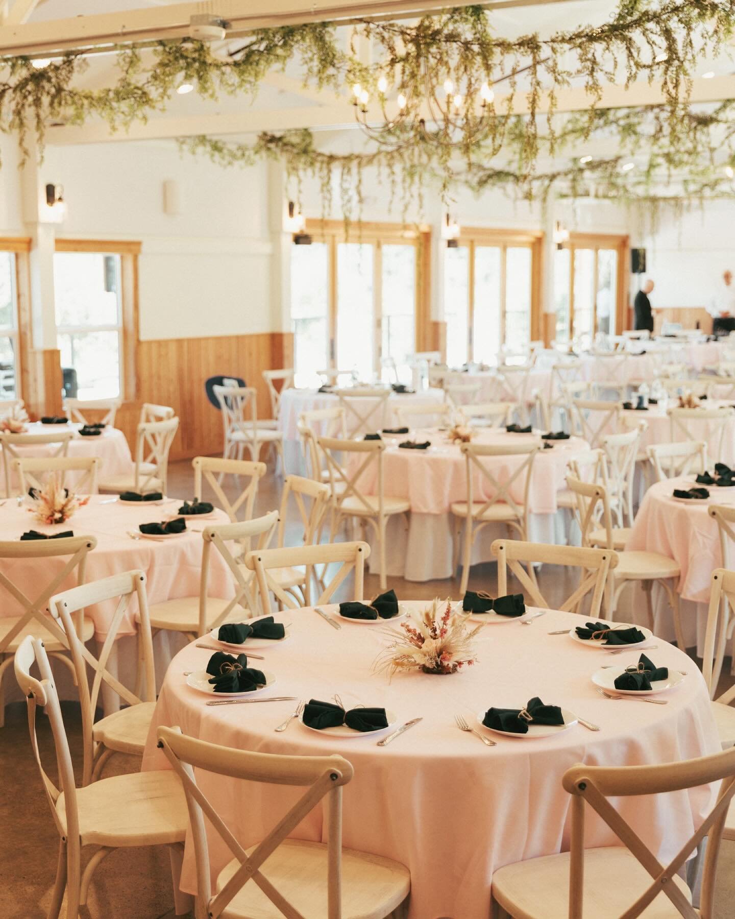 The story isn&rsquo;t just in the portraits, it&rsquo;s in the textures, the tones, the little details scattered across the venue. Don&rsquo;t skip the flat lay; it&rsquo;s the opening scene to your wedding story.
&bull;
Photography by @amybookerphot