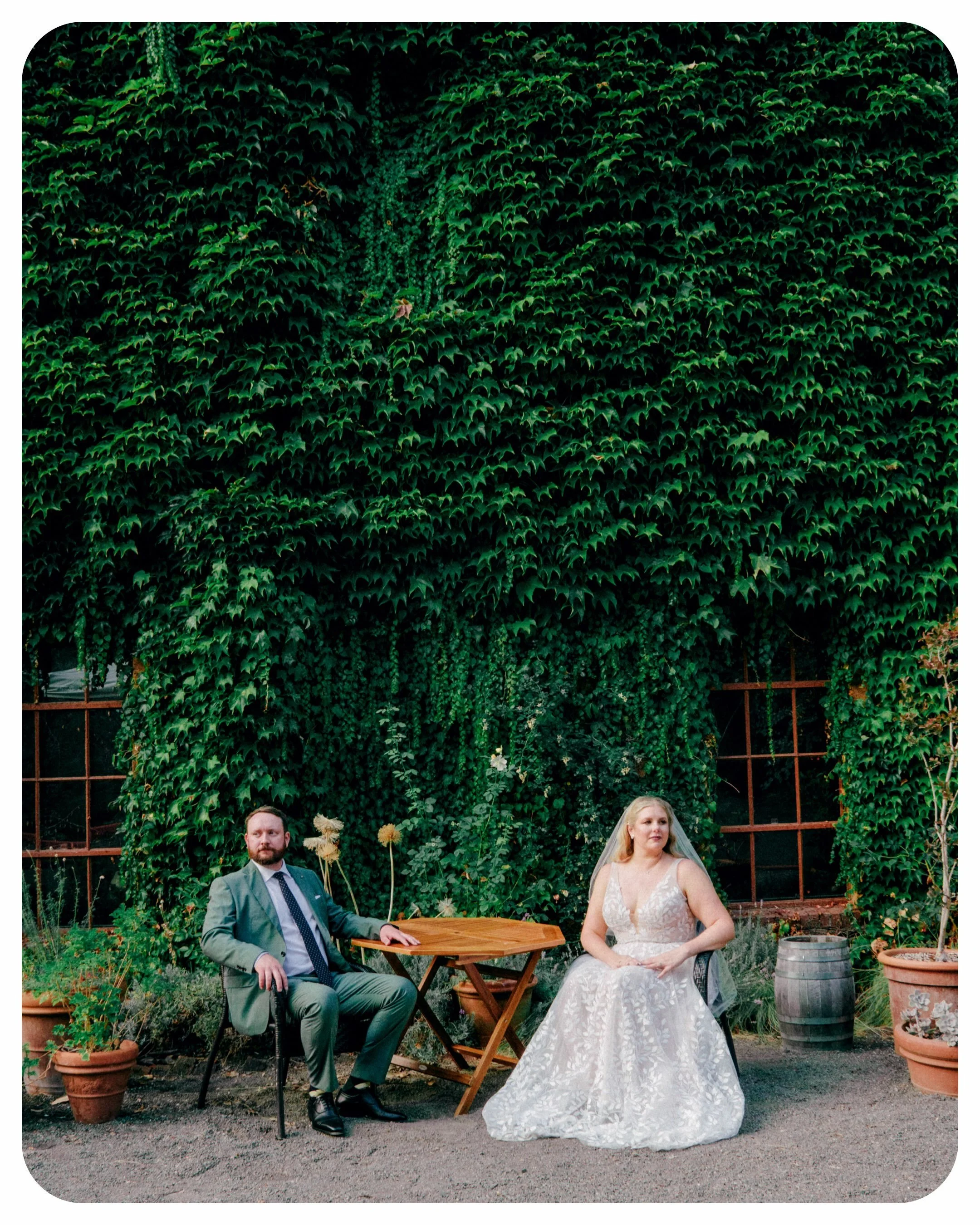 Perfect wedding. 10/10. No notes ✨
&bull;
Vendor Dream Team
Photographer @mariahmilan 
HMUA @goddessglamour_pnw 
Venue @edgefieldmcmenamins @mcmenaminsweddings 
DJ @stumptowndjs 
Coordination @s.a.s.eventplanning