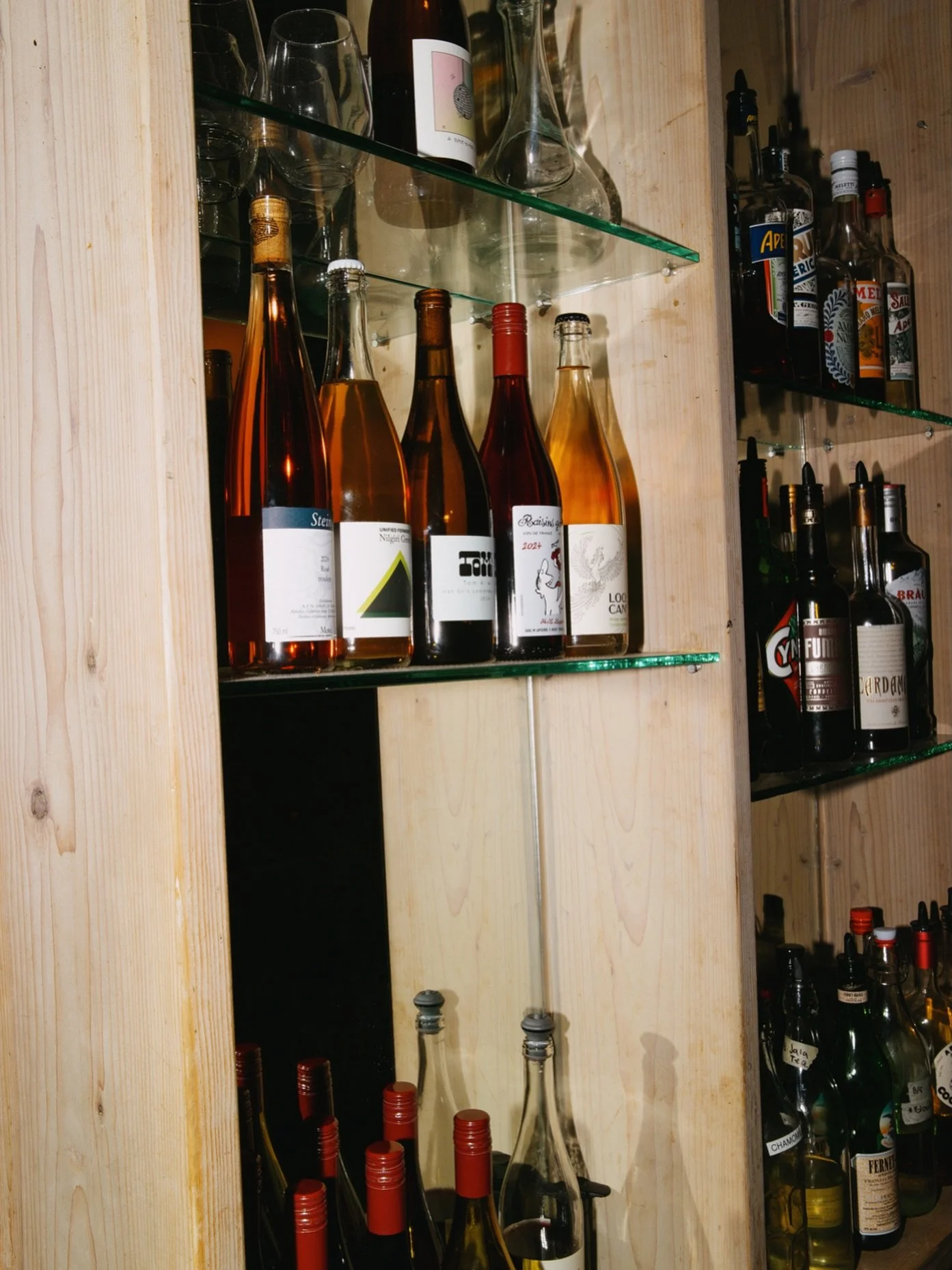 Meet the Makers &mdash; Tonight with Left Foot Charley! 5:30-6:30

We&rsquo;re pouring with some of our absolute faves in the game &mdash; the humans behind the bottles. They&rsquo;ll be here sampling, chatting, and telling you why your new favorite 