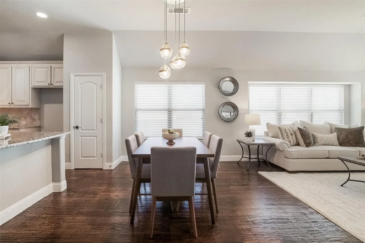 ed49c70e5e2ad7621b37551e29c0ae25l-m2364718325rd-w1280_h960 (1).webp