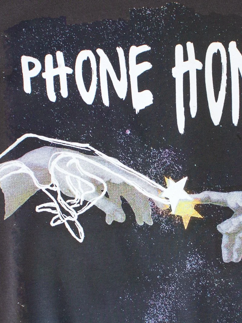Channel your inner child with this ET inspired short sleeve tee.
