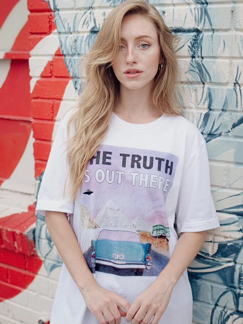 Relive the nostalgia of the X-Files and the 90s in this screen printed t-shirt.