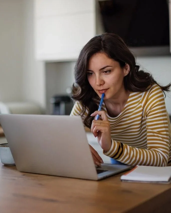 Dr. Cara Deininger offers online therapy for postpartum depression and anxiety in Minnesota