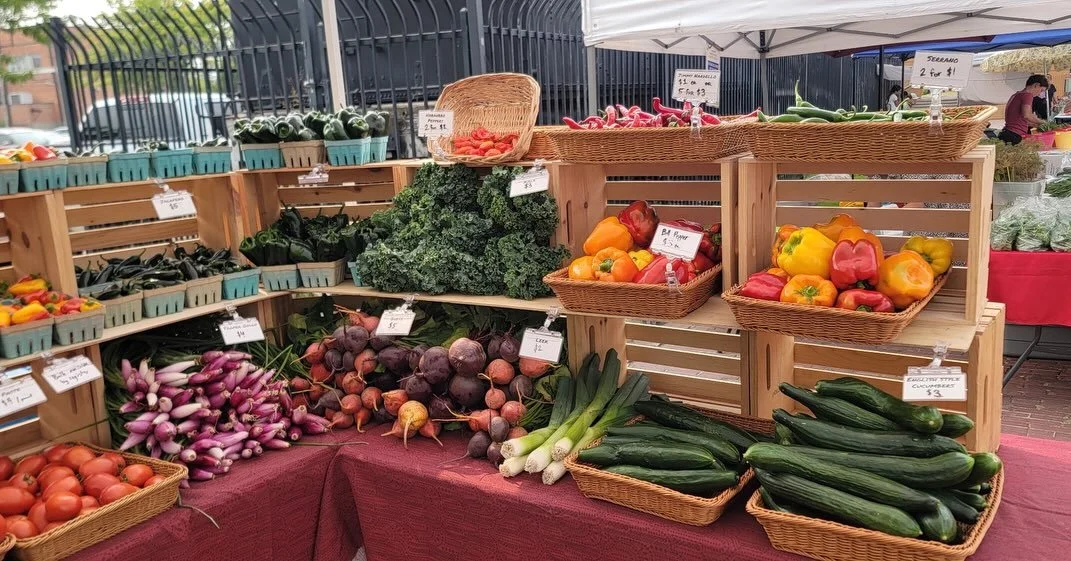 Swing by anytime between now and 7pm for some midweek tomatoes, roots, peppers, cucs, garlic and more @missoulafarmersmarket . We&rsquo;re especially proud of our orange, yellow and red bell peppers making an appearance today. Yum!