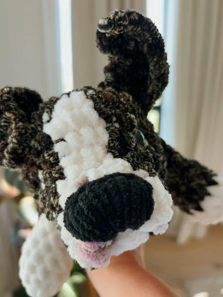 Some things are made to be played with&mdash;others are made to be held onto forever 🌈 

There is a different kind of weight to a project when it&rsquo;s made in honor of a best friend who has passed. This custom piece was a 8-hour labor of love, de