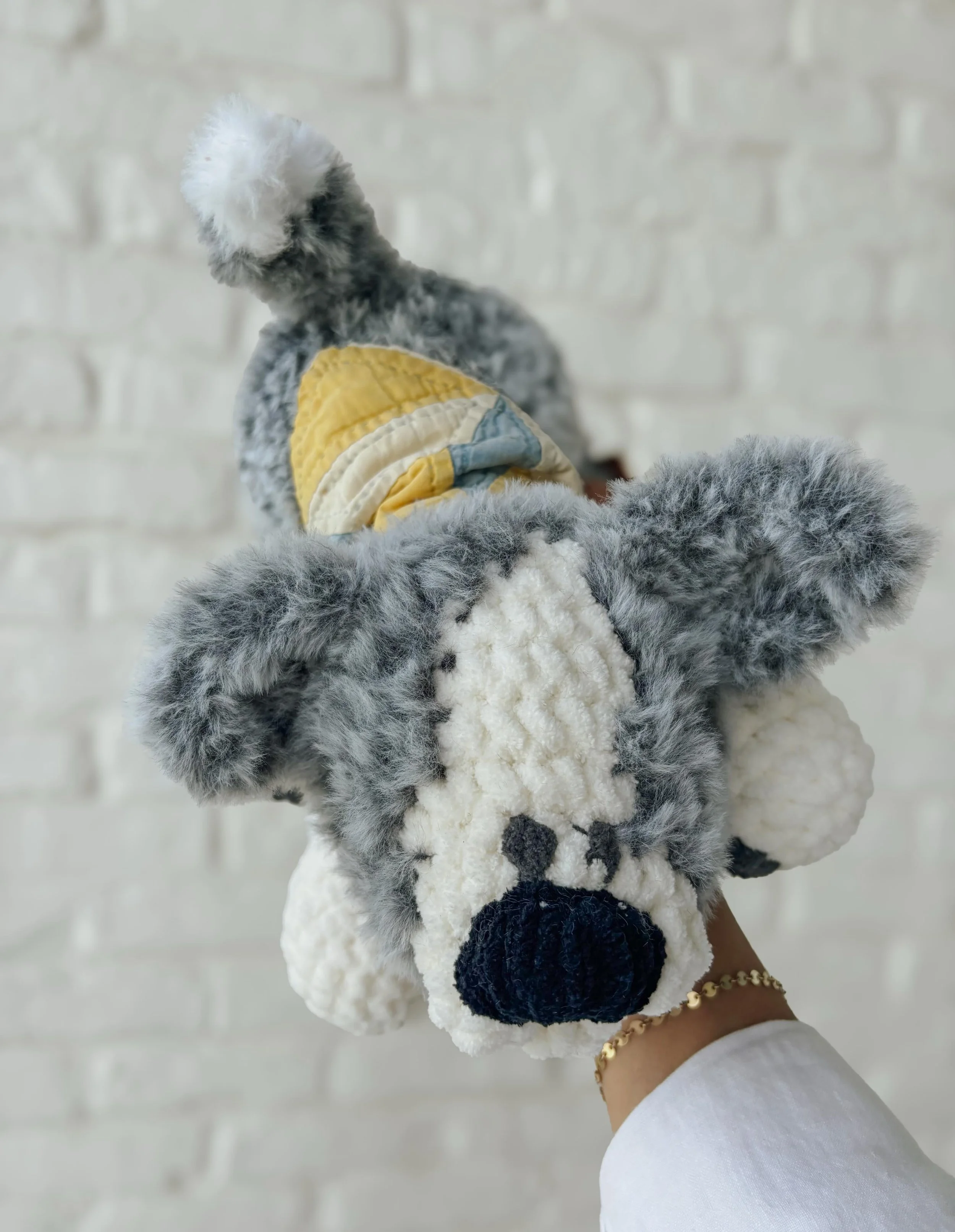 Custom pup, Ti 🌈❤️

When I work on a custom order, especially in memory of a friend, I wonder what little details will be most important. What memories will they spark? Ti had a little spot on his right front leg and while I crocheted, I thought abo