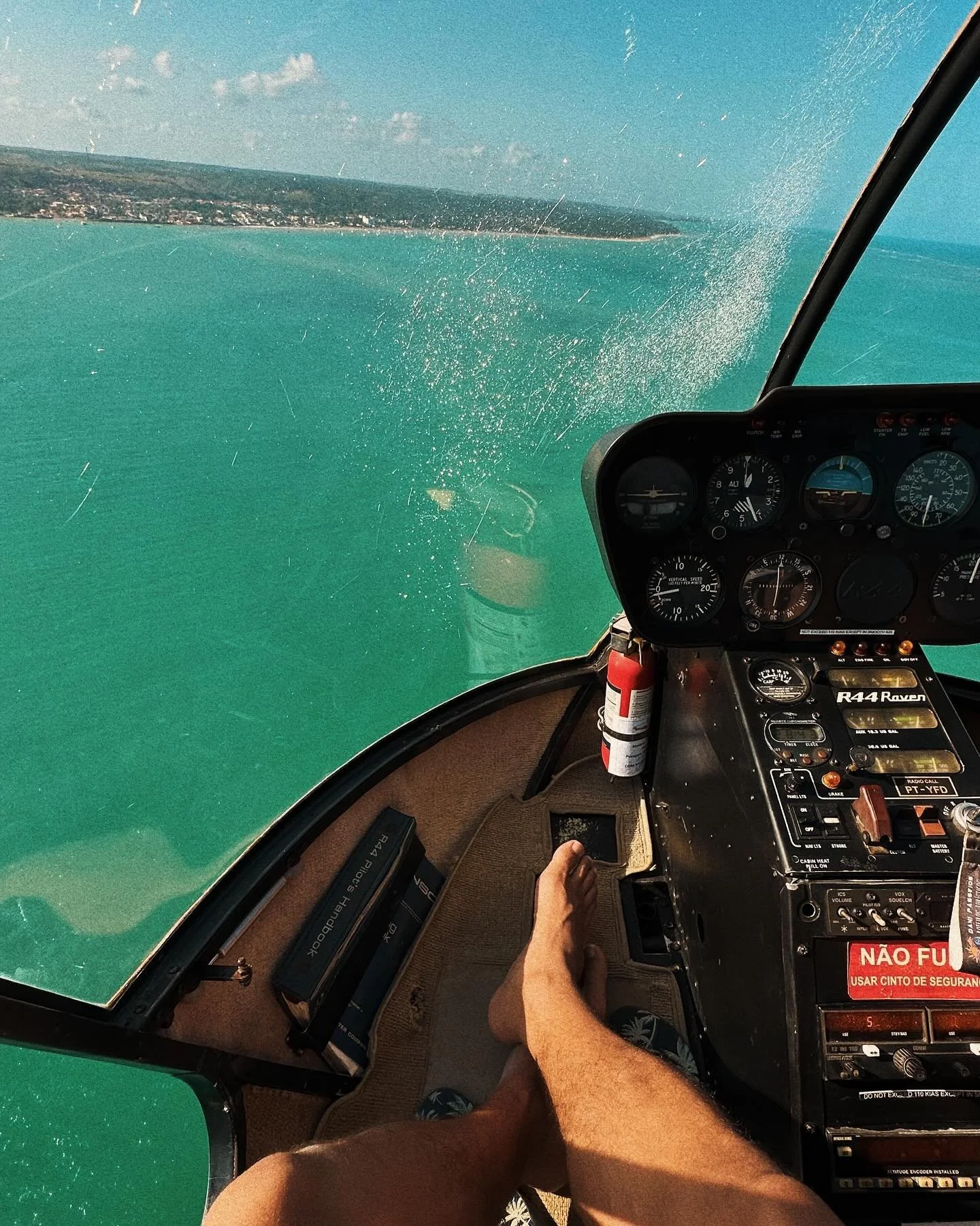 da s&eacute;rie: nem parece mas &eacute; job 🦑
.
.
.
ps: m&uacute;sica mais ouvida pelo capit&atilde;o do barco de nome Kalafate