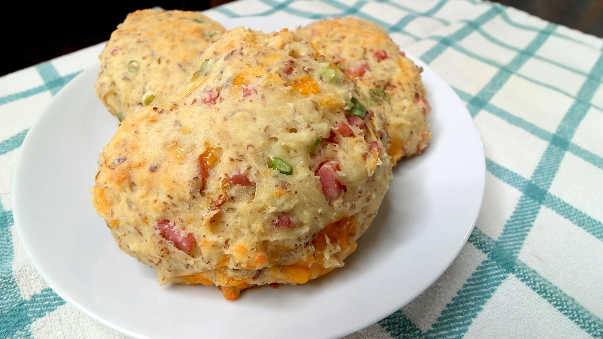 HIGH PROTEIN Breakfast Biscuits🧀