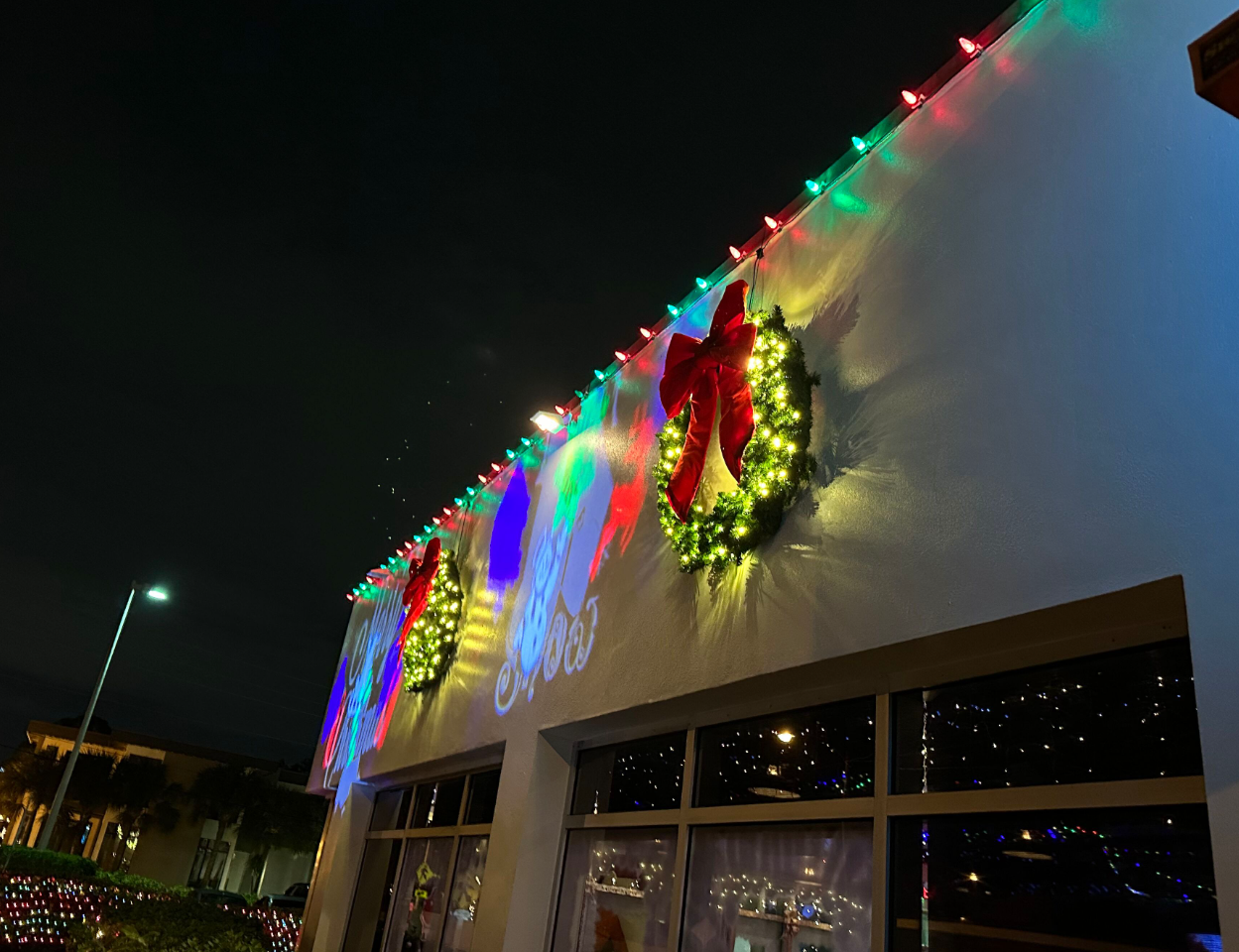 Sarasota Christmas Lighting - Sarasota Lighting experts - Restaurant Lighting