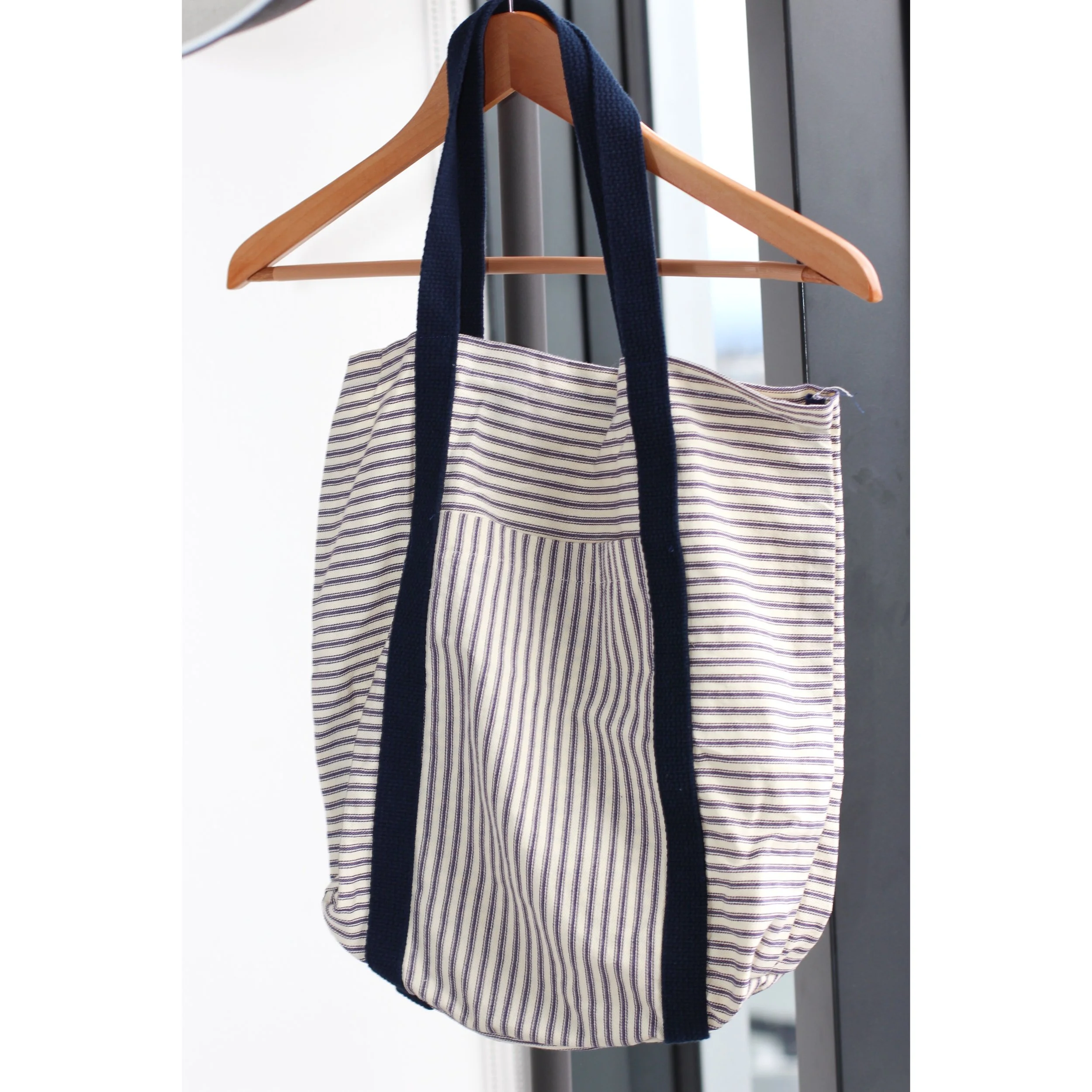 Stripe tote