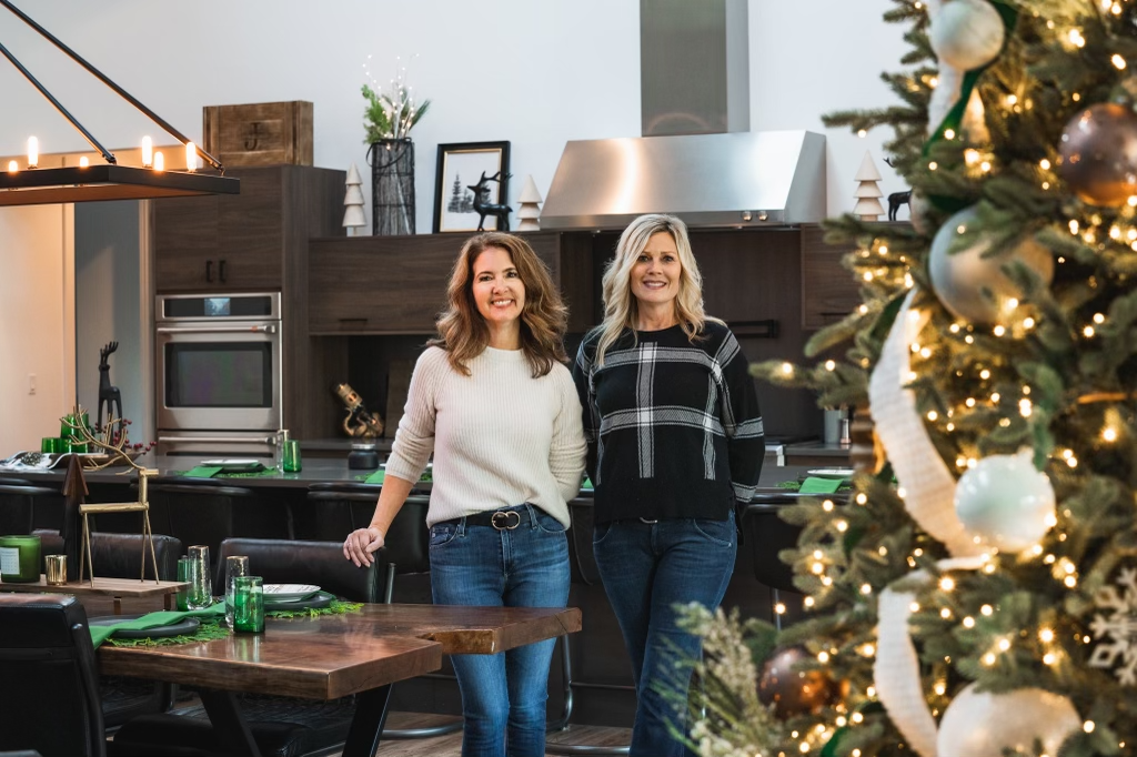 SDS 36th St Christmas Install-37.png