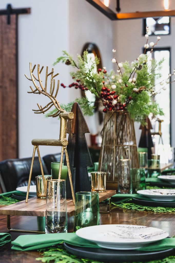 SDS 36th St Christmas Install-20.png