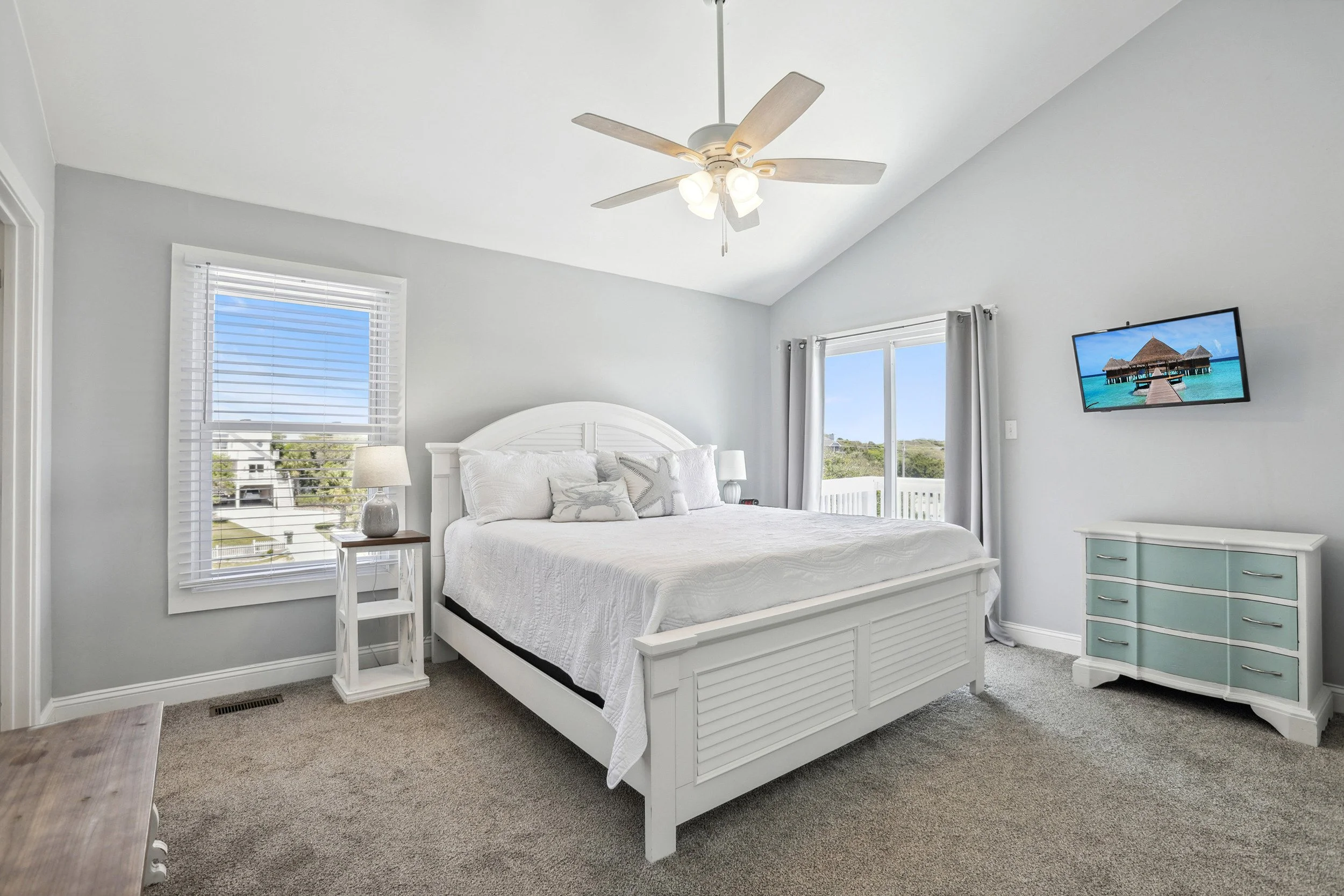 Real estate listing photo of a home interior Emerald Isle, North Carolina