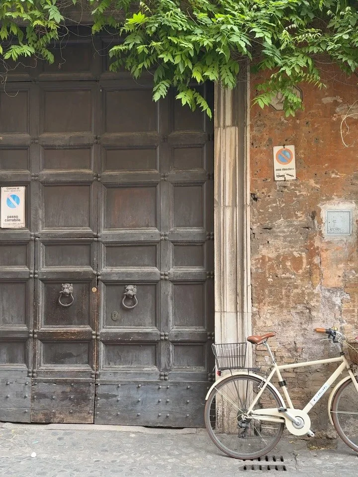 Italy, unedited. 🇮🇹 A bicycle under wisteria in Rome, the language school where I learned Italian in Perugia, Amerigo Vespucci&rsquo;s bust at the Galileo Museum, perfectly crafted treats at Gilli&rsquo;s in Florence, rare bistecca, Saturday scenes