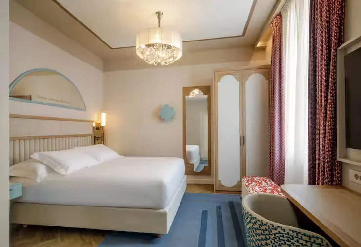 queen-room-3.jpg