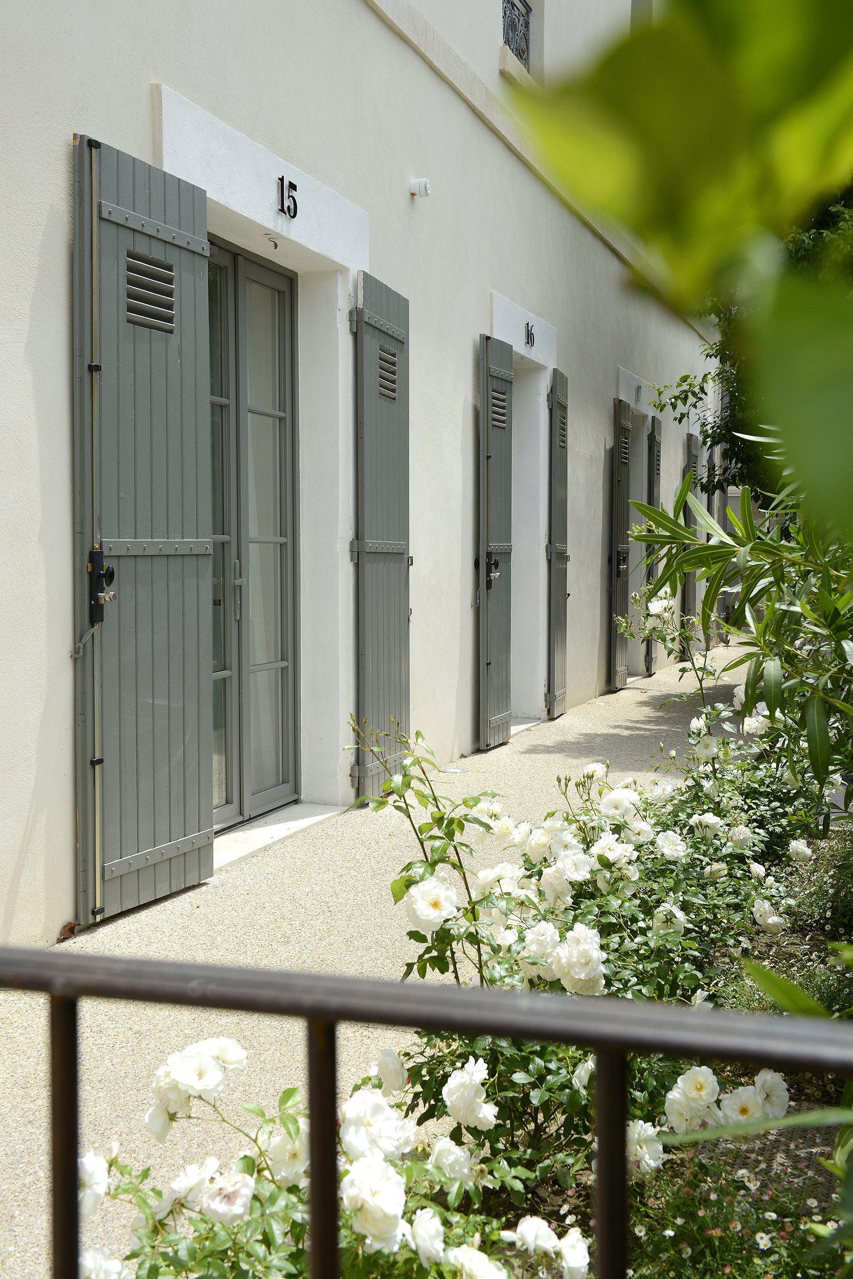 outside-classic-rooms.jpg