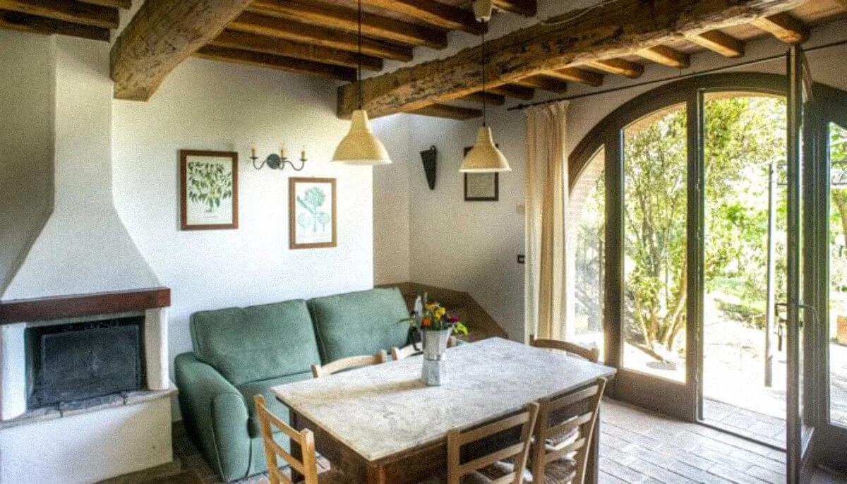 womens-retreat-at-rustic-apartement-in-tuscany.jpg