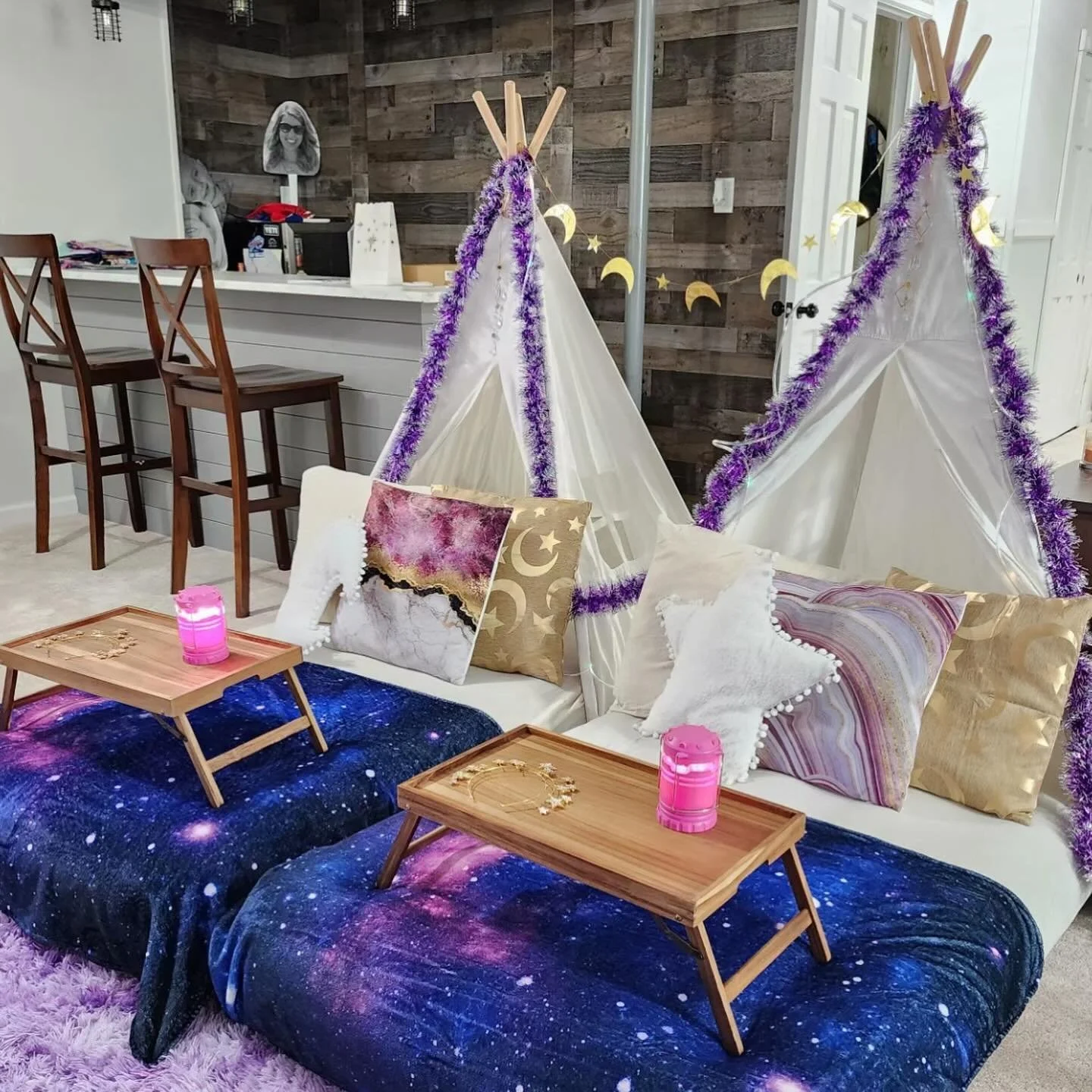 Where cozy meets cute✨

The Mini Package is made for the sweetest little celebrations - think sibling sleepovers, bestie nights, or just a fun way to make a Friday extra special!🥳

Available in any theme and perfect for weeknights off of school!

Ea