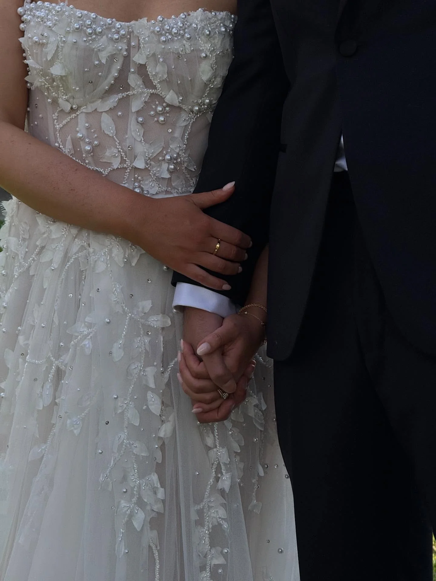 A glimpse into Melissa &amp; Bejan&rsquo;s day - set among the gardens of @spicersguesthouseweddings and the soft glow of spring in bloom 🤍

Alongside &mdash;
Photographer @louloumemphis 
Videography @sodaweddingcreatives 
Florist @heritagefloral.co