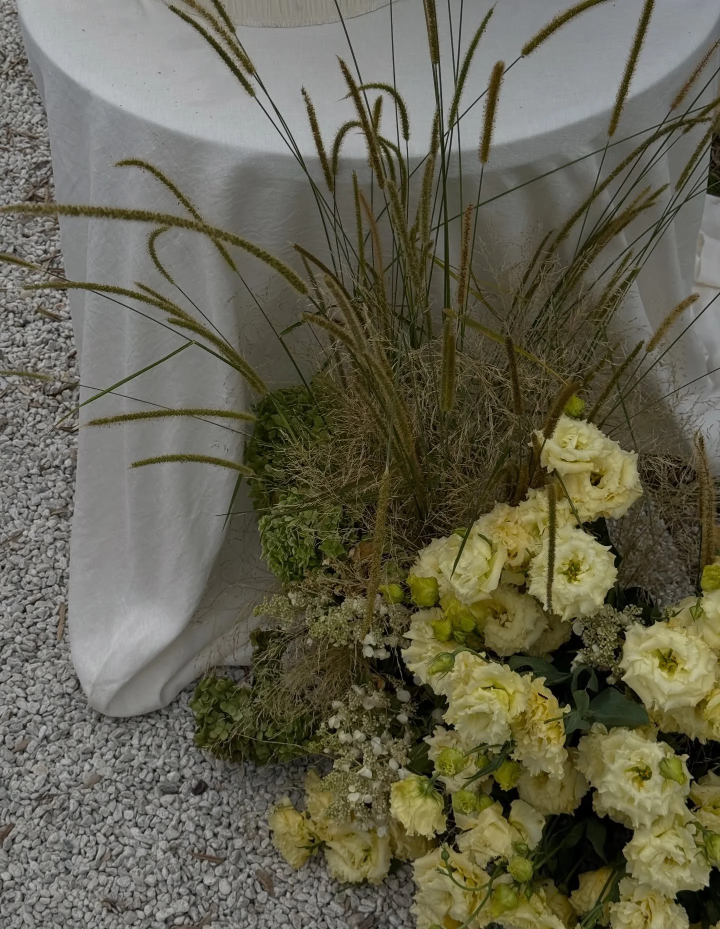 dreamiest ceremony florals 

- @petalbang