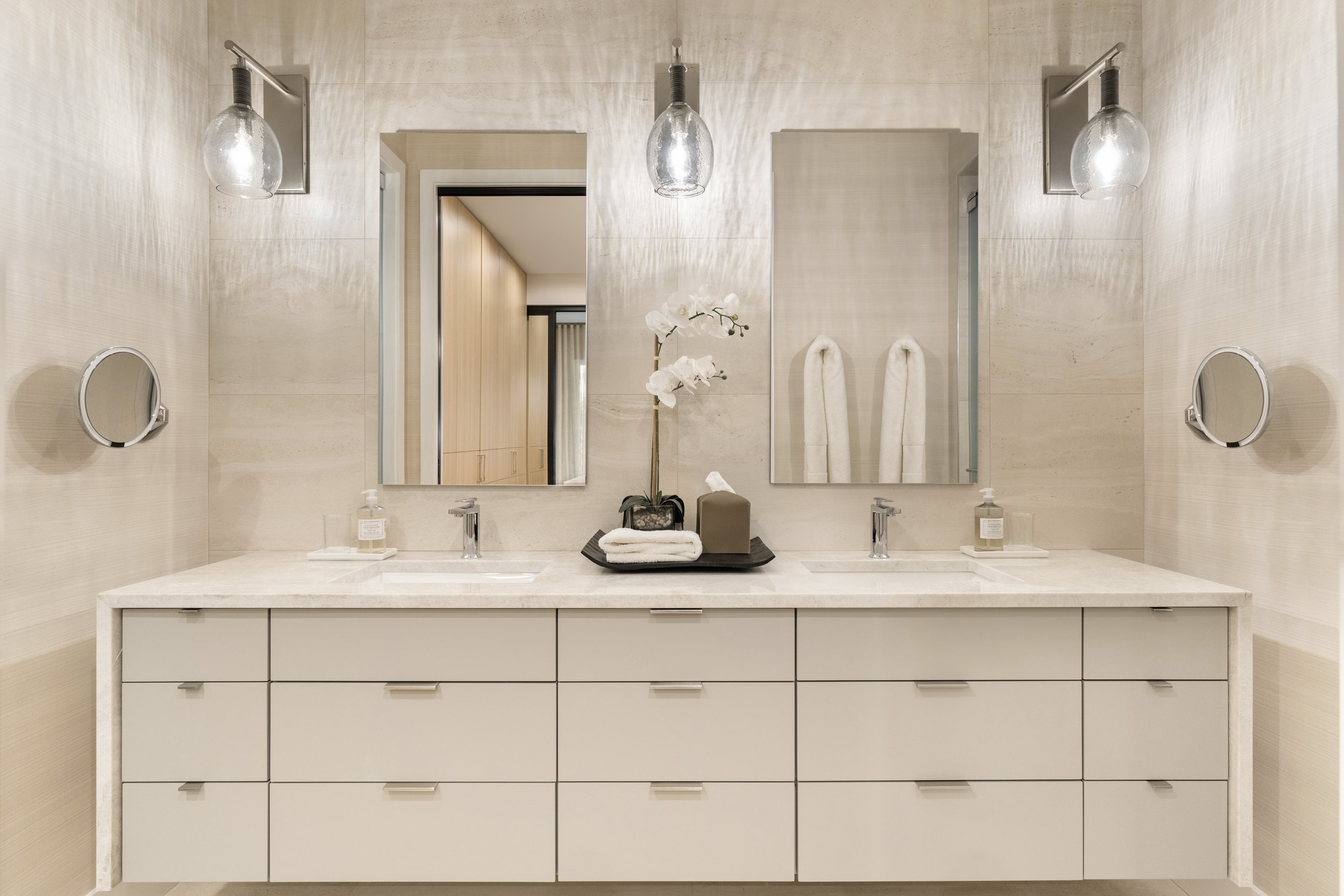 20241113_HessCondo_Naples_Bedroom_032_Retouch.jpg