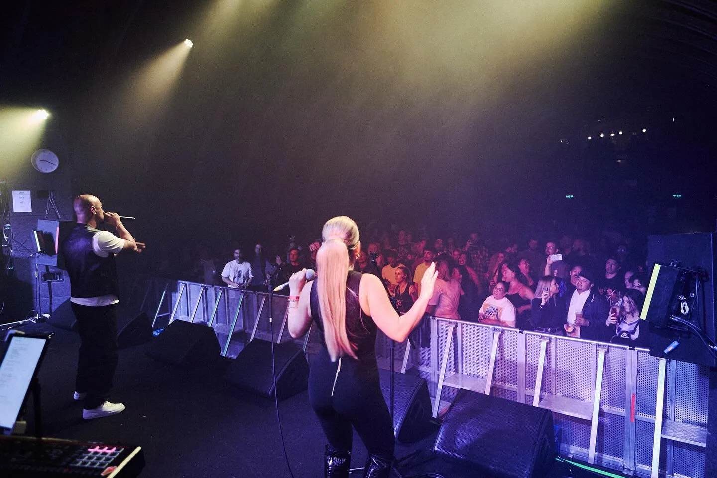 2PAC TRIBUTE SHOW by @mainstagetouring 🙌
What an EPIC night 💥 performing alongside some amazing independent rap artists 🎶 honoring the legendary 2PAC 💯
Throwin&rsquo; it back with the classics 🎵💫

PHOTOS: @lee__lancaster 
PRODUCTION: @mainstage
