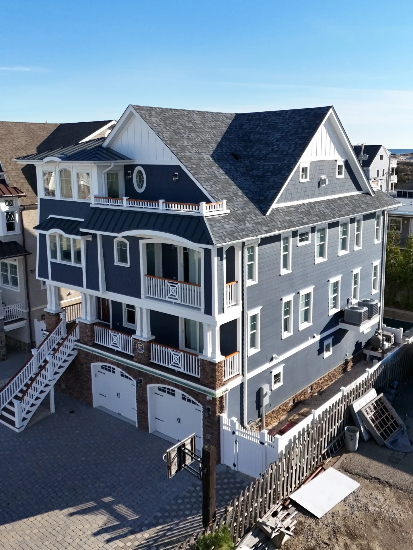 Another Seaside Park beauty - rich navy @jameshardie siding &amp; @gafroofing 

#beachhome #seasideparknj #navyblue #coastalluxury #exterior