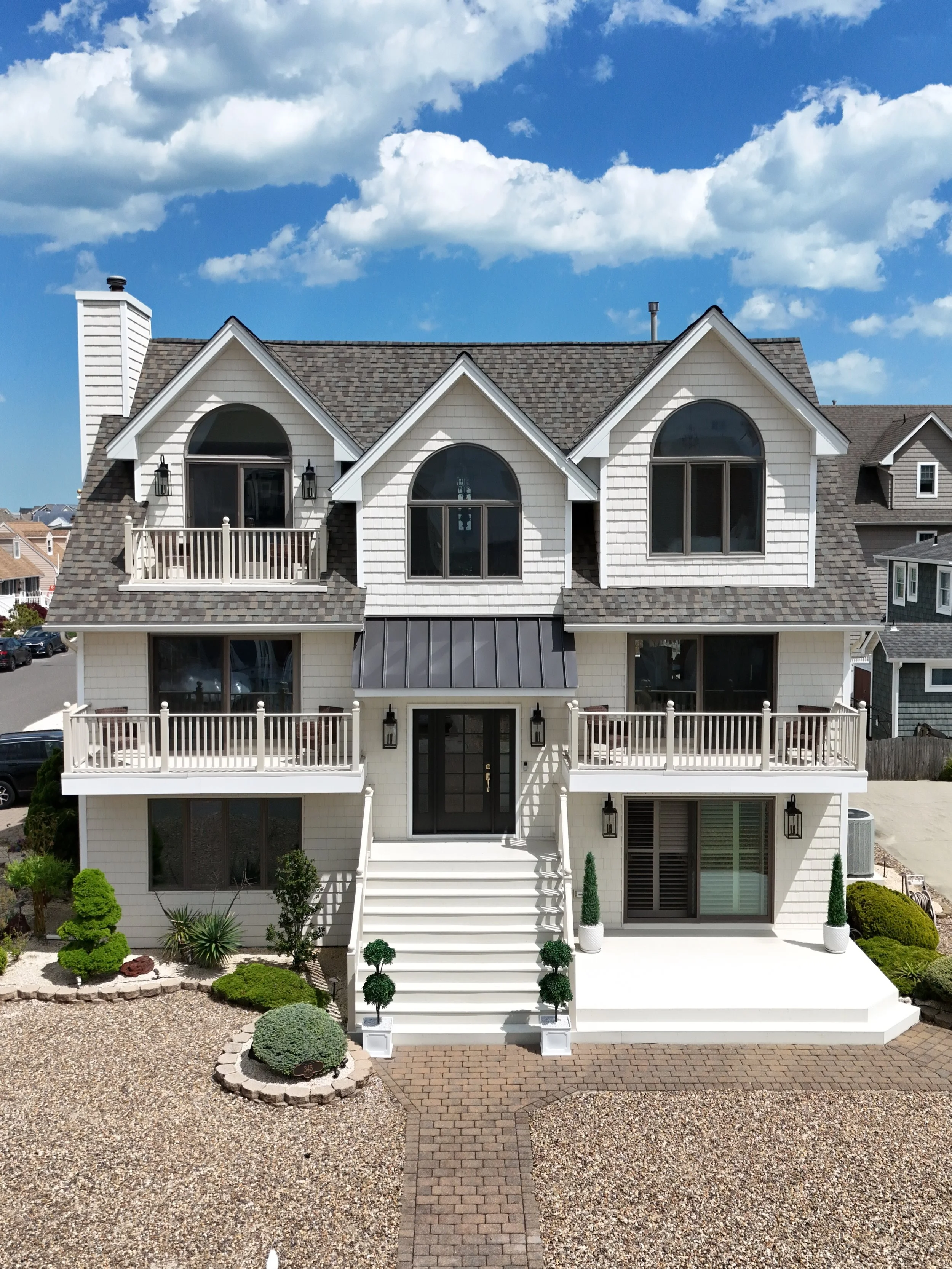 Fresh @certainteed Landmark Pro weathered wood shingles on this Seaside Park home. The perfect blend of durability and curb appeal 🏡

#certainteed #seasidepark #roofreplacement #curbappeal