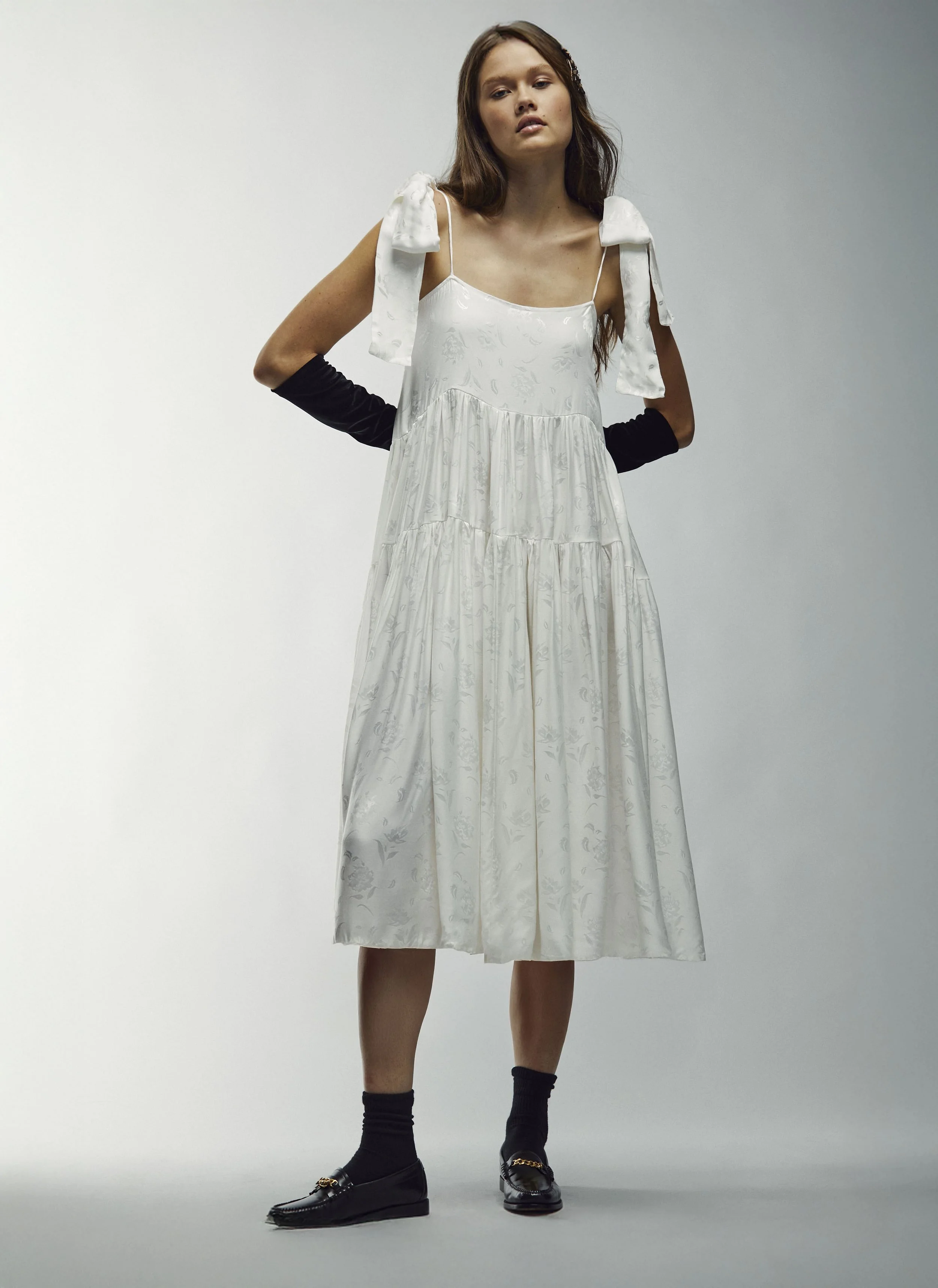 62607098_011_a-model_0001 RT2 copy.jpg