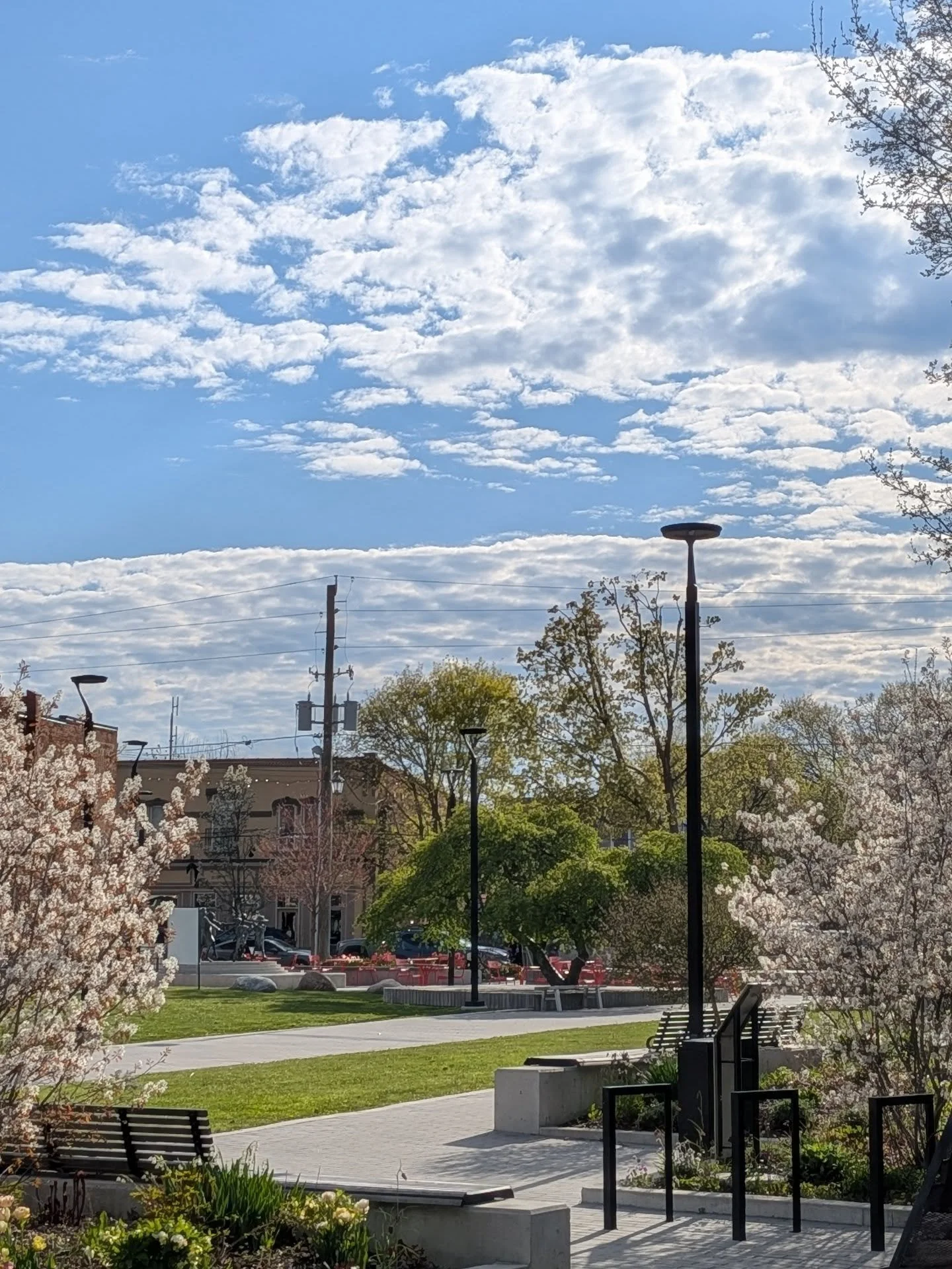 Happy long weekend, Creemore! 💙