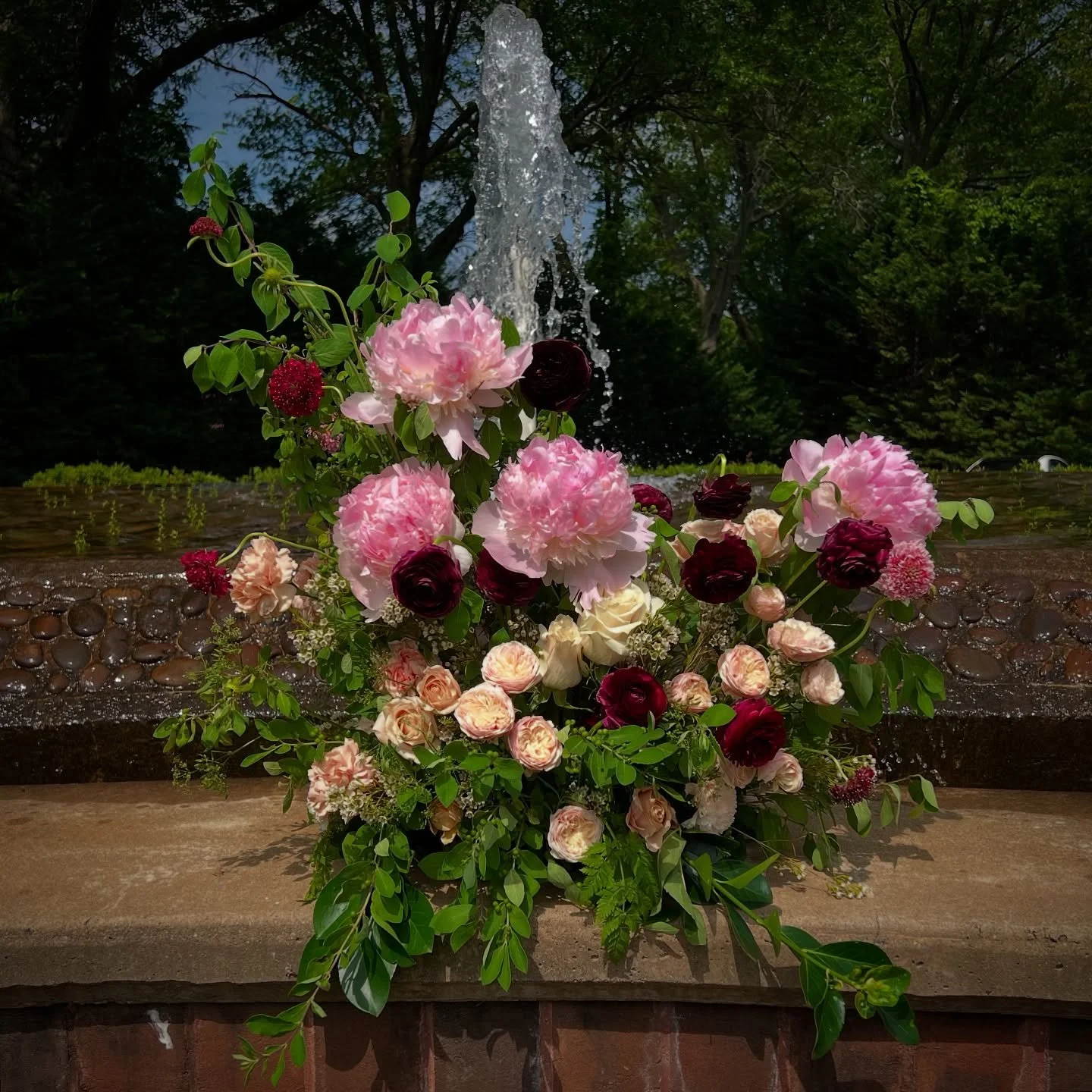 New York summer is here 🦢 #dlylagardens