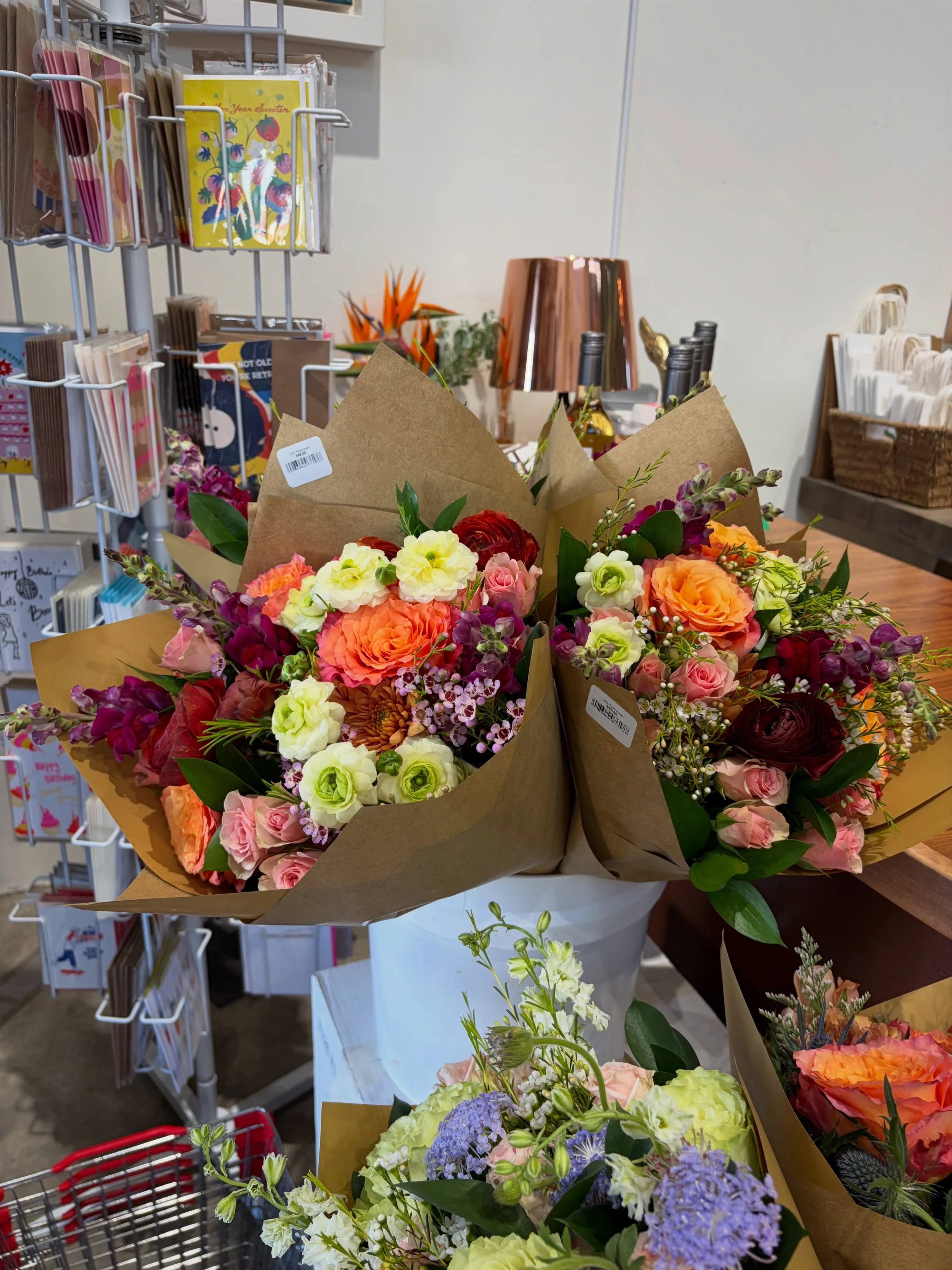 Come shop D&rsquo;Lyla Gardens&rsquo; bouquets in store! Happy Mother&rsquo;s Day xoxo 💐