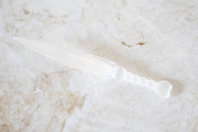 heart-selenite-sword3.jpg