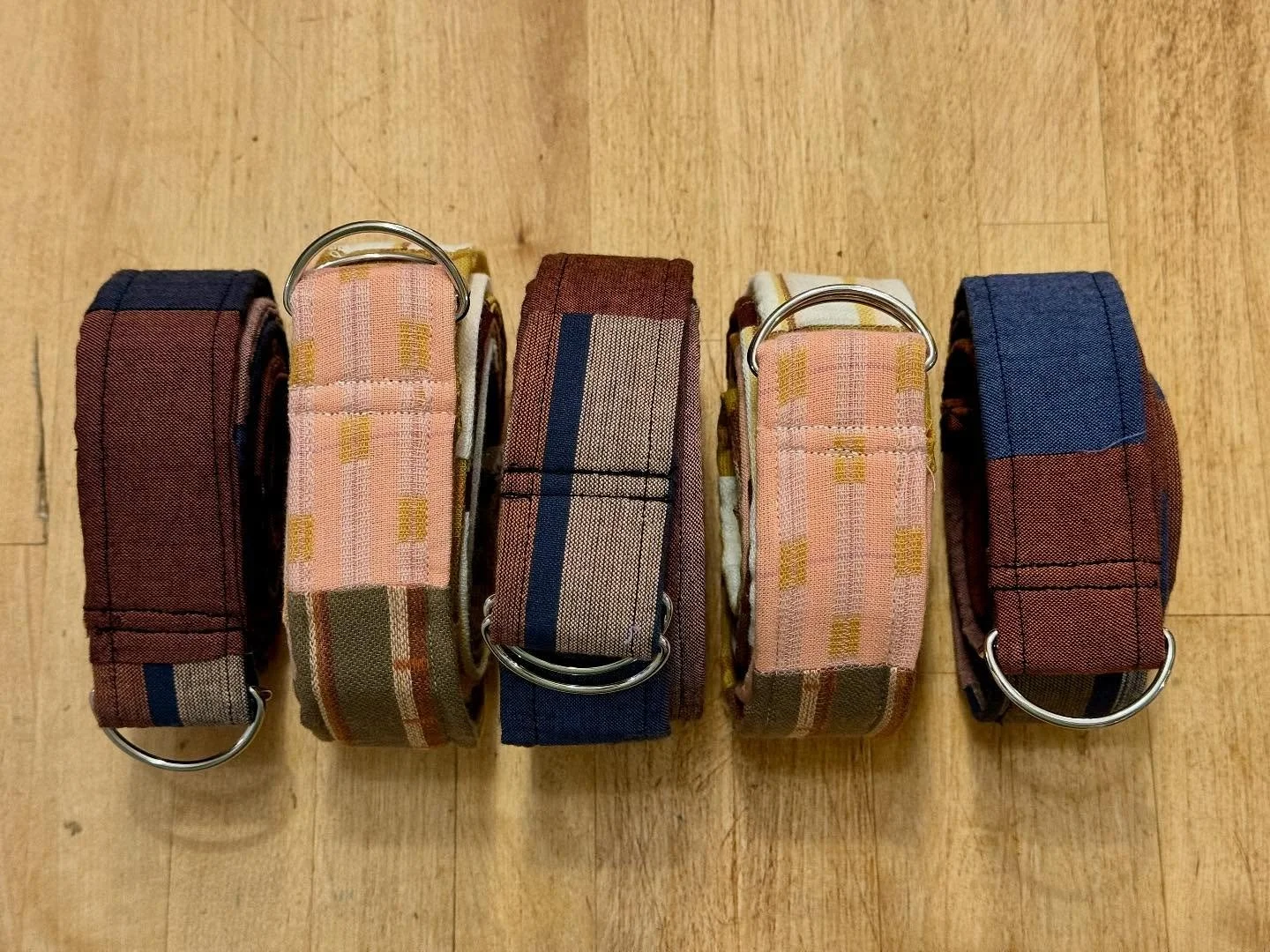 Loving these cute patchwork belts. Find the scrap busting pattern and video tutorial over on the website https://thelarklife.com/blog/simple-patchwork-belt  #scrapbusting #patchwork #quilted #weekendproject #thelarklife #fableismsupplyco