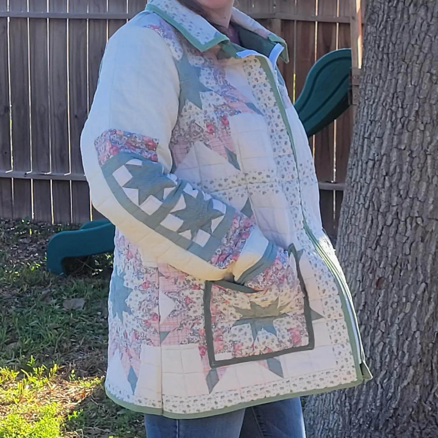 Hi friends! 👋 I&rsquo;m Jessica Clark from The Lark Life, and I&rsquo;m so excited to be here for #igquiltfest 

I&rsquo;m a pattern writer with a heart for teaching, and nothing lights me up more than helping others grow in confidence with their qu