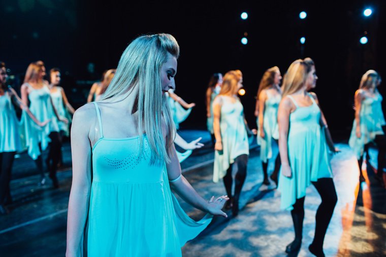 studio2stage008.jpg