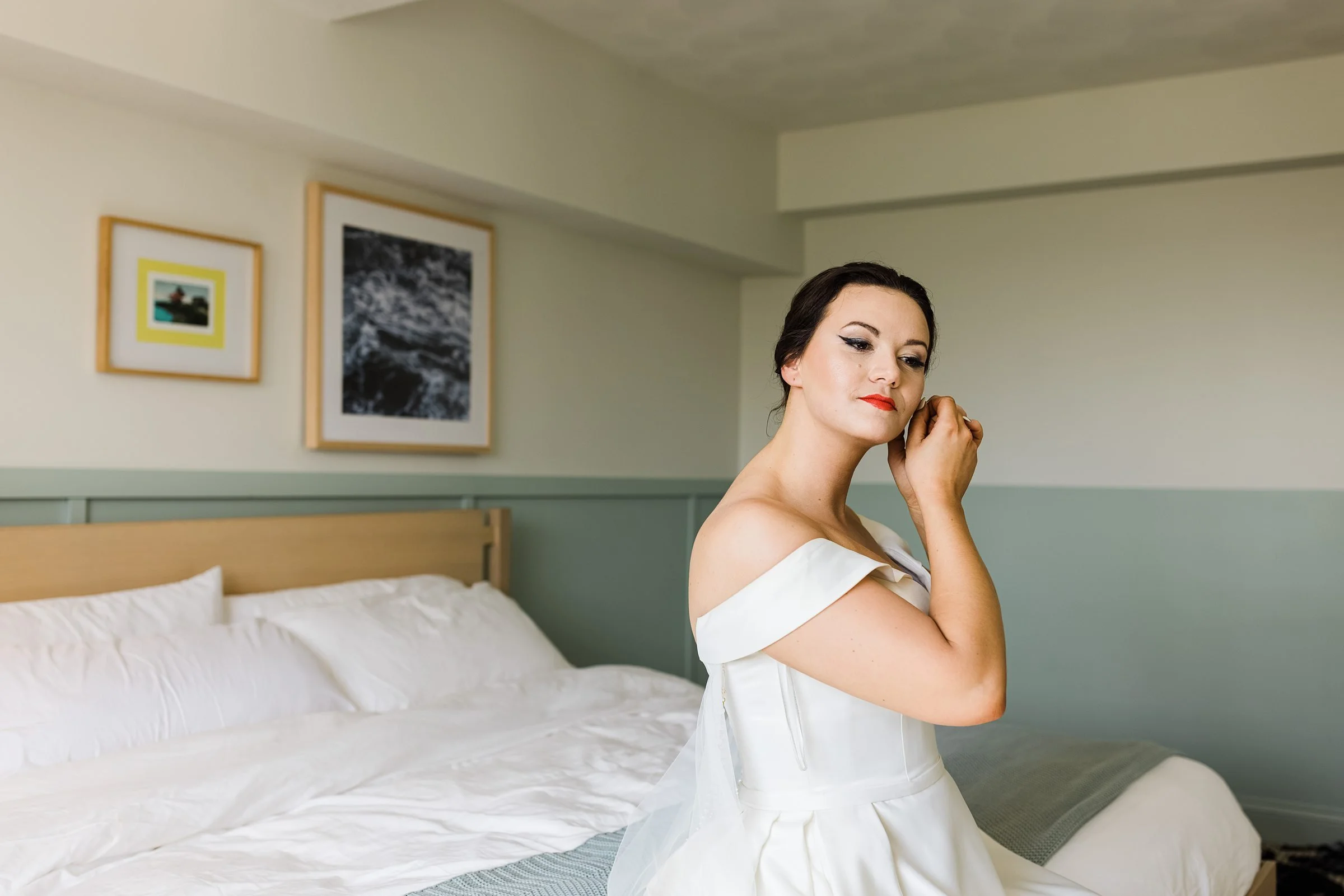 Newport wedding photography - beach wedding08.jpg