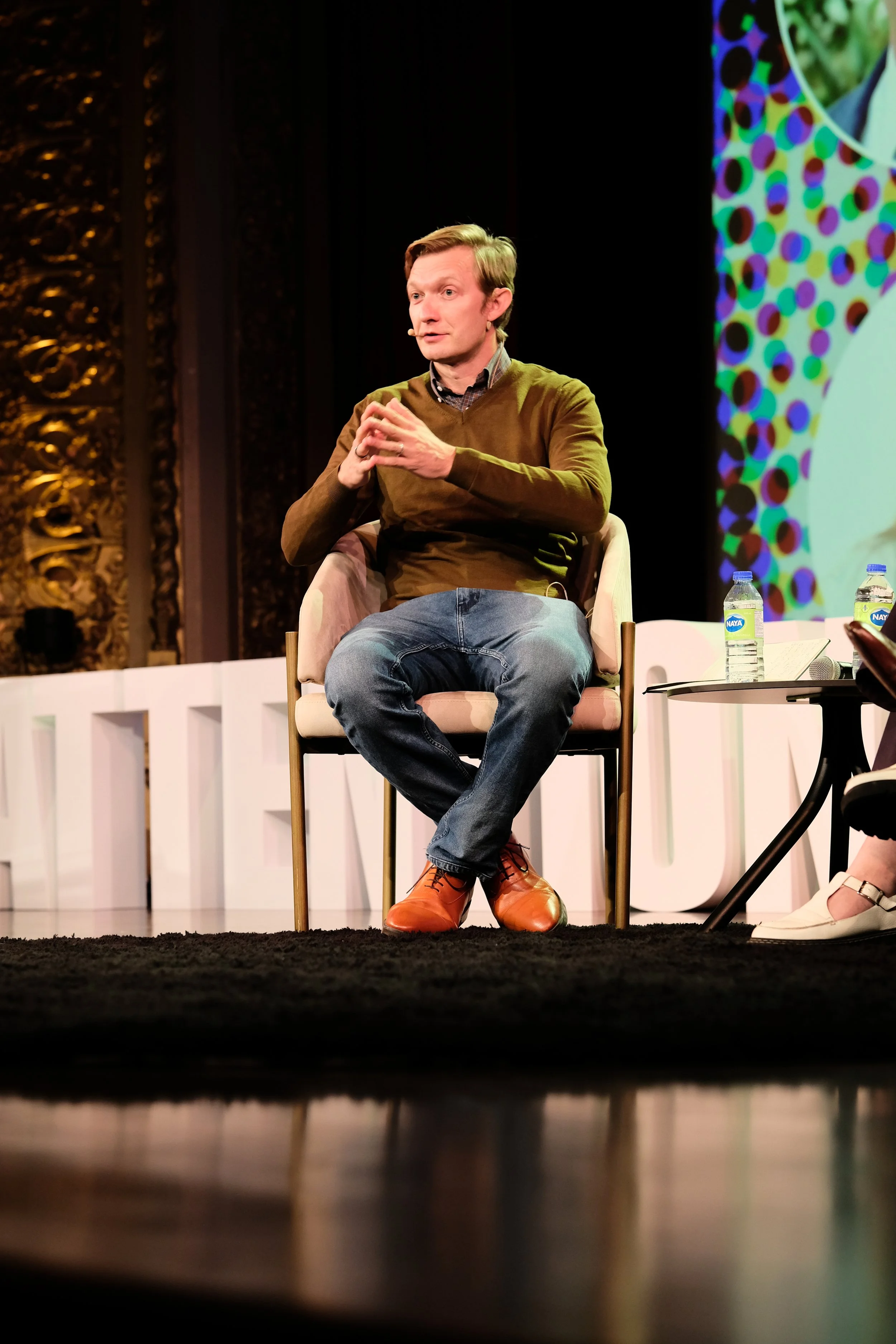 Luther Lowe, Head of Public Policy, Y Combinator, adresses the audience.