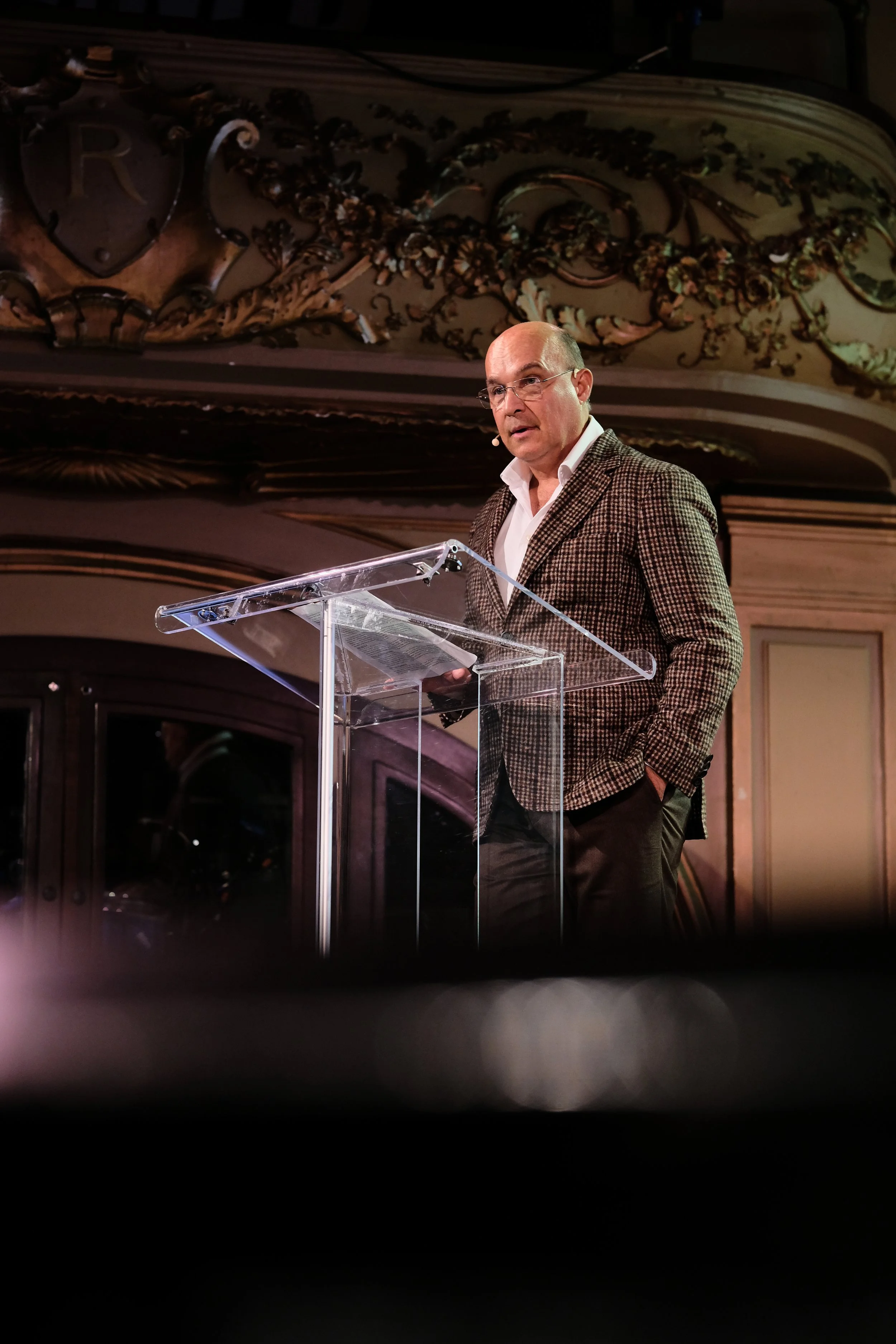 Jim Balsillie, Former Chair and CEO, Research In Motion gives a talk on un-capturing democracy.