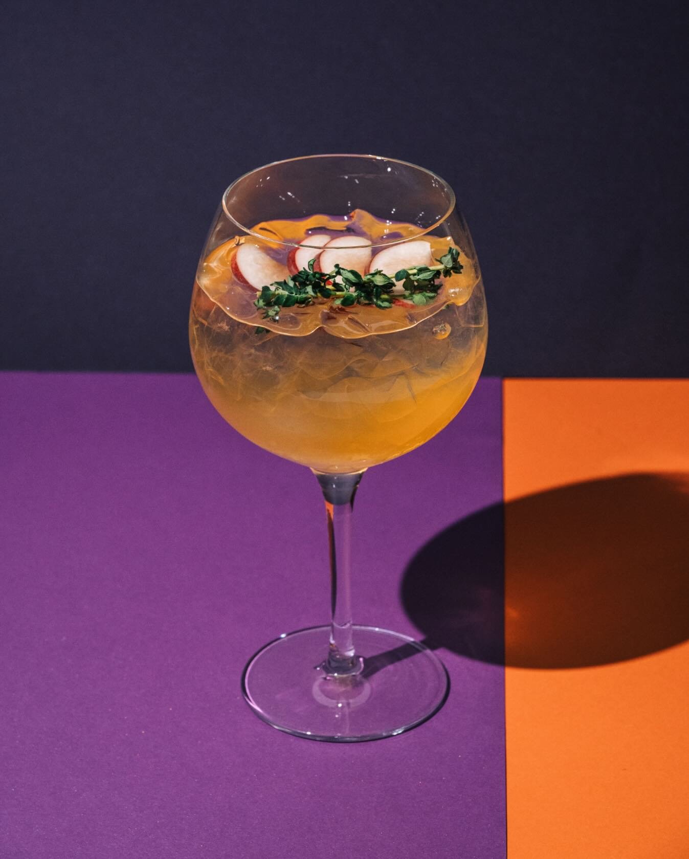 Bold, botanical and a little unexpected. Like every night out at La Luna 🍹

#1AlfaroSG #LaTorreSG #LaLunaSG #SingaporeRestaurants #BrunchSingapore#RooftopSG #SunsetVibes #DateNightSG #SGFoodie #SkylineViews #CocktailCultureSG #WhatToEatSG #Sundowner