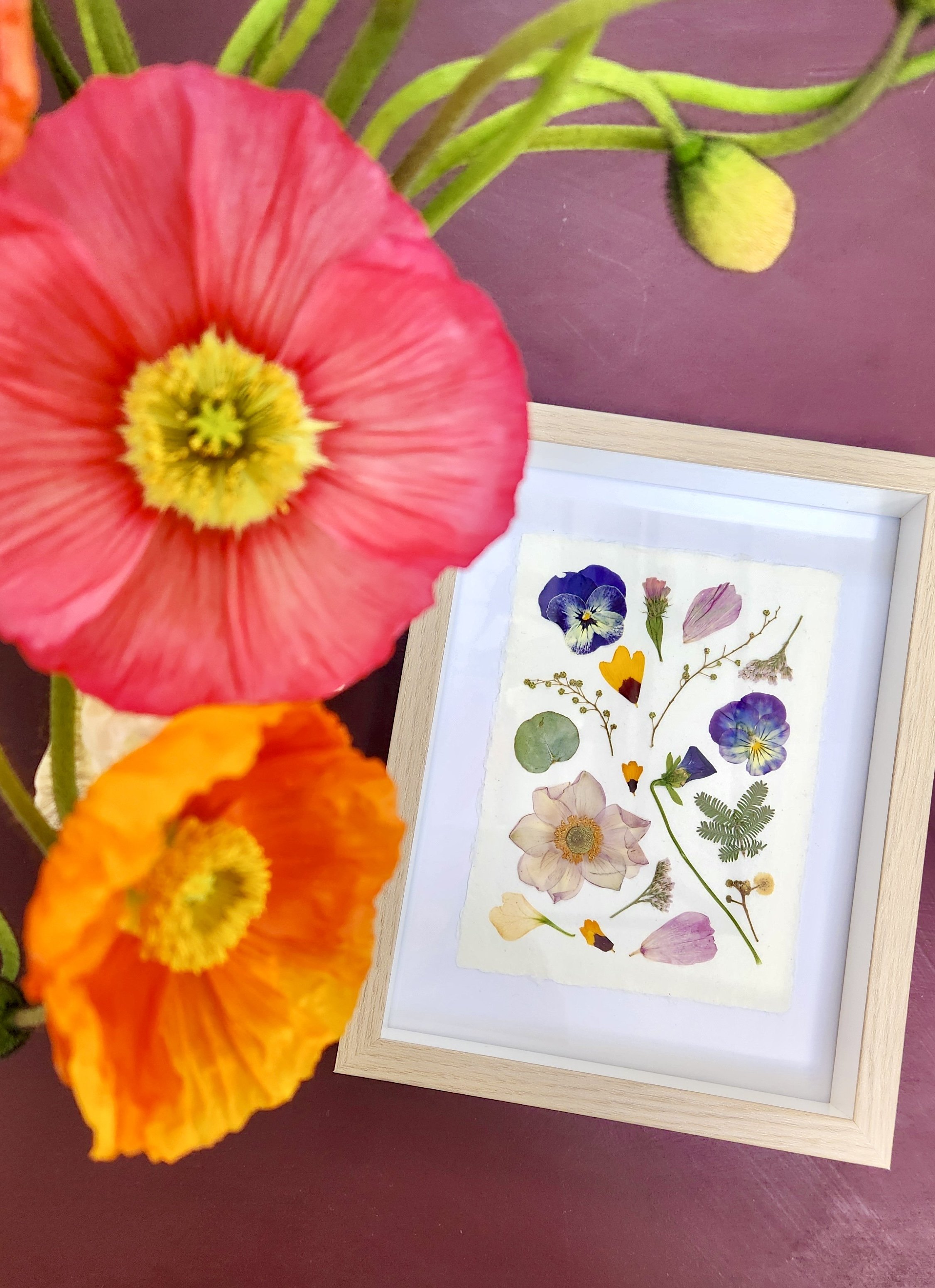 Which flowers press well for flower preservation.