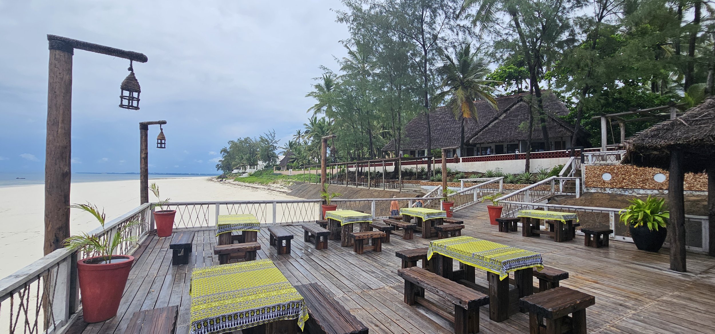 1-2 Kilifi Bay Beach Bar2.jpg