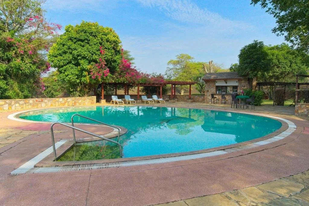 pool.jpg