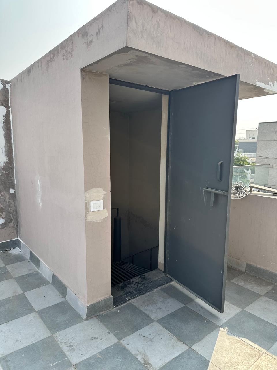 Separate Stairs for Servent.jpg