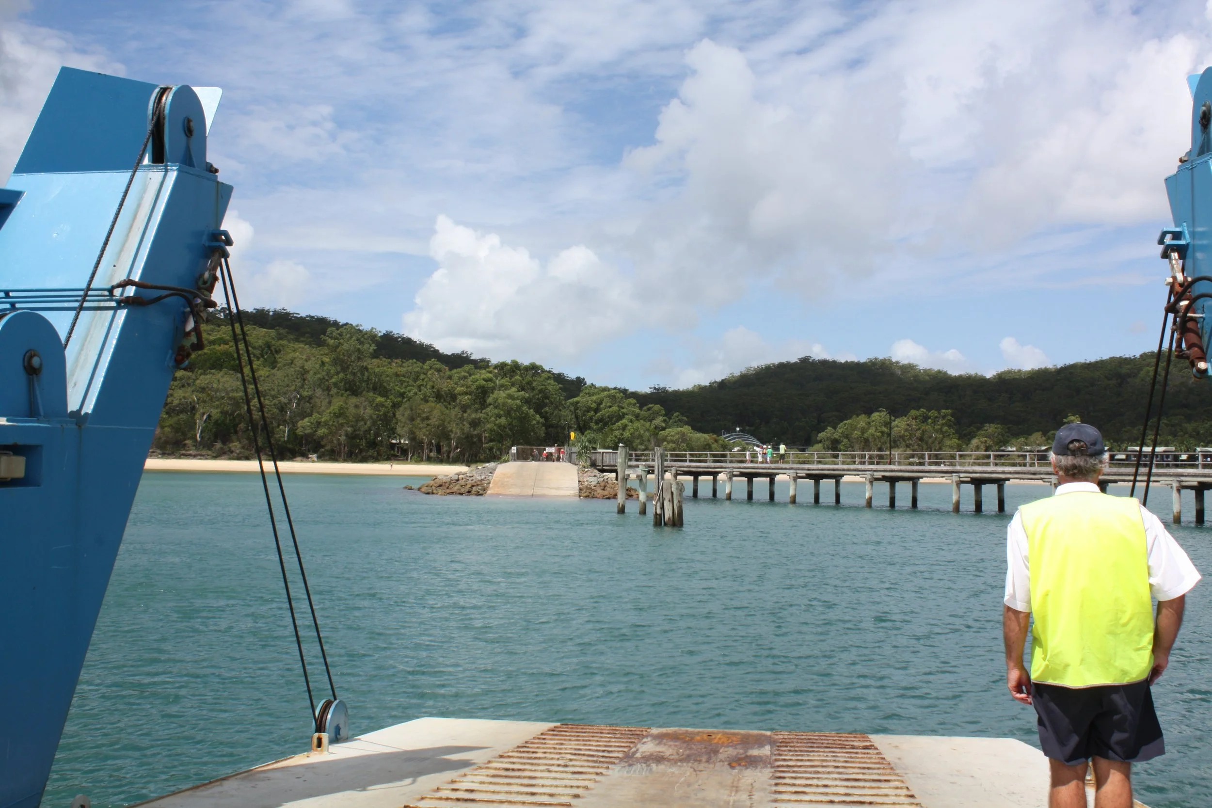 How to Get to Fraser Island: River Heads Barge (ferry) to Kingfisher Bay - Waiuta Retreat