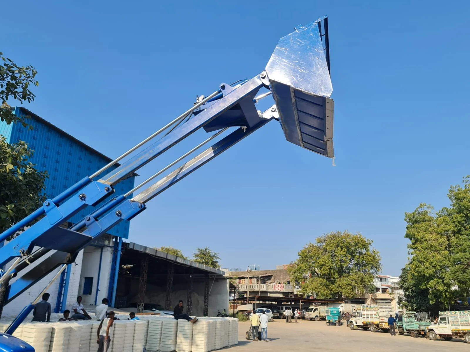 NH5500 TELESCOPIC LOADER 3.jpeg