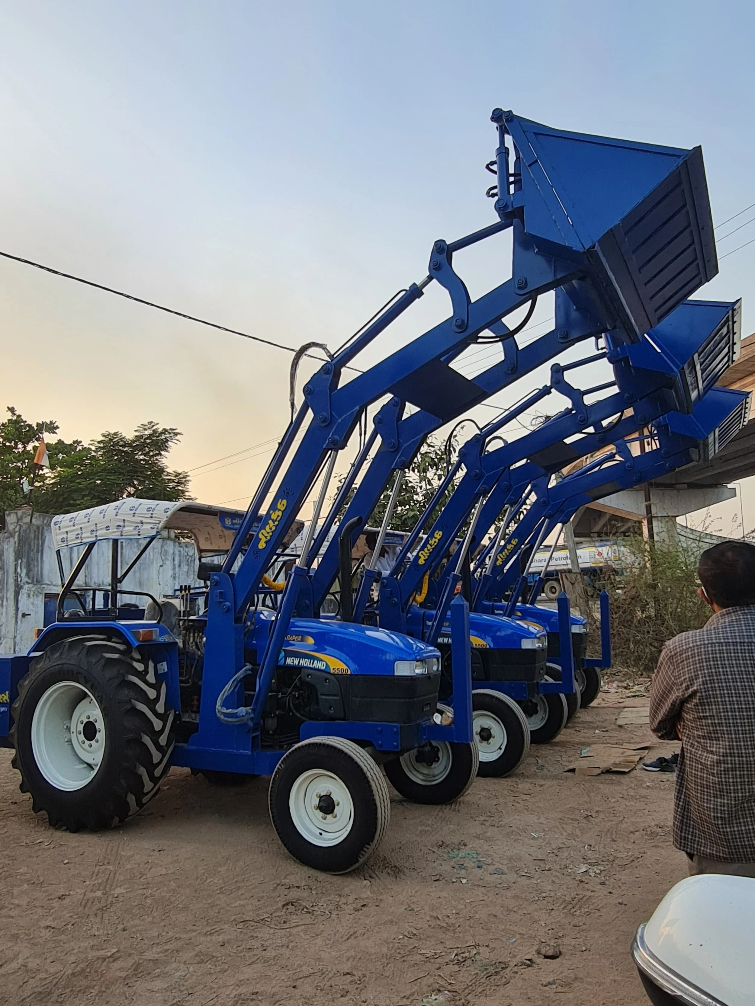 HW LOADER 3 NOS.jpeg