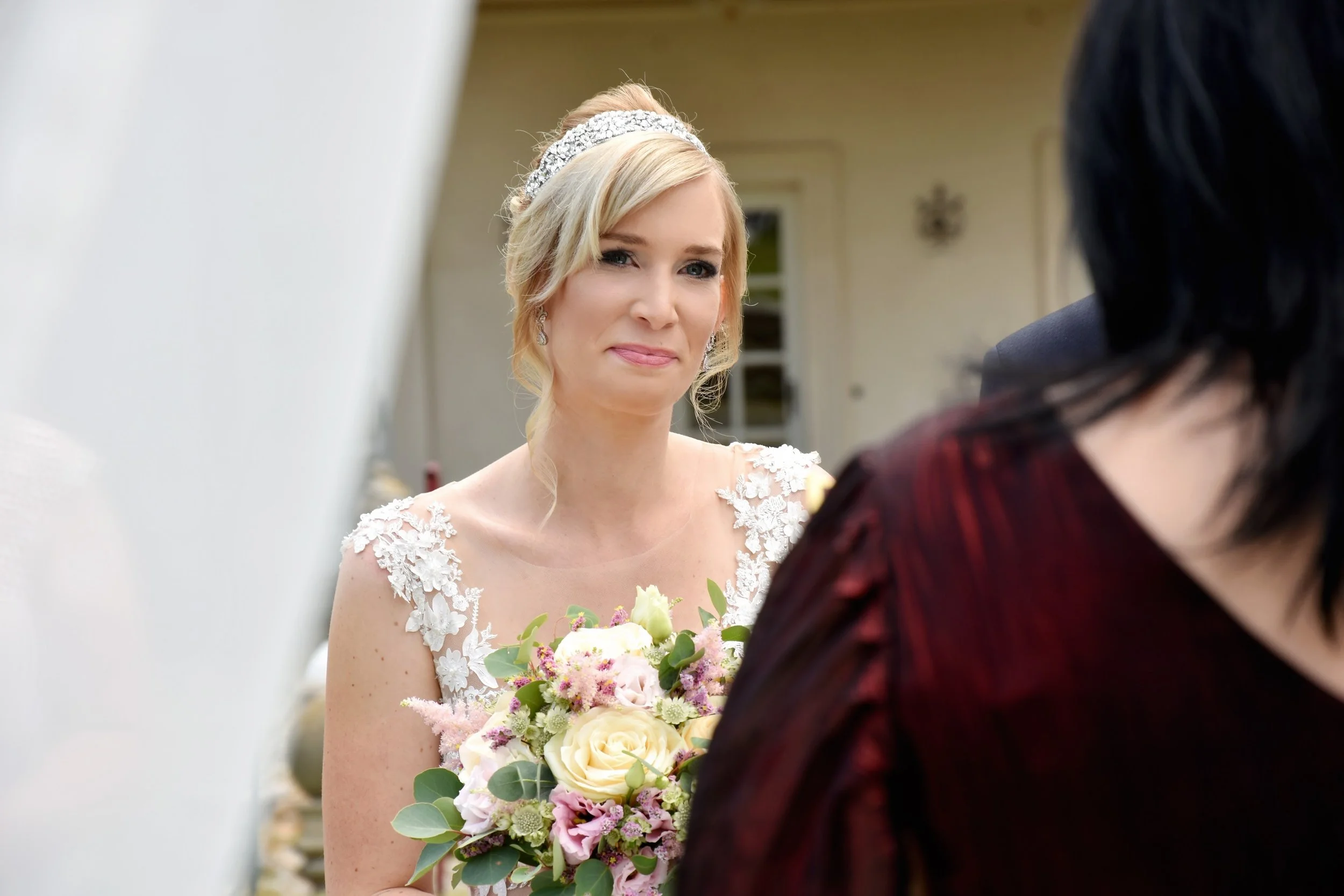 Romantická svatba na zámku Rochlov – svatební fotograf Věra Lukešová