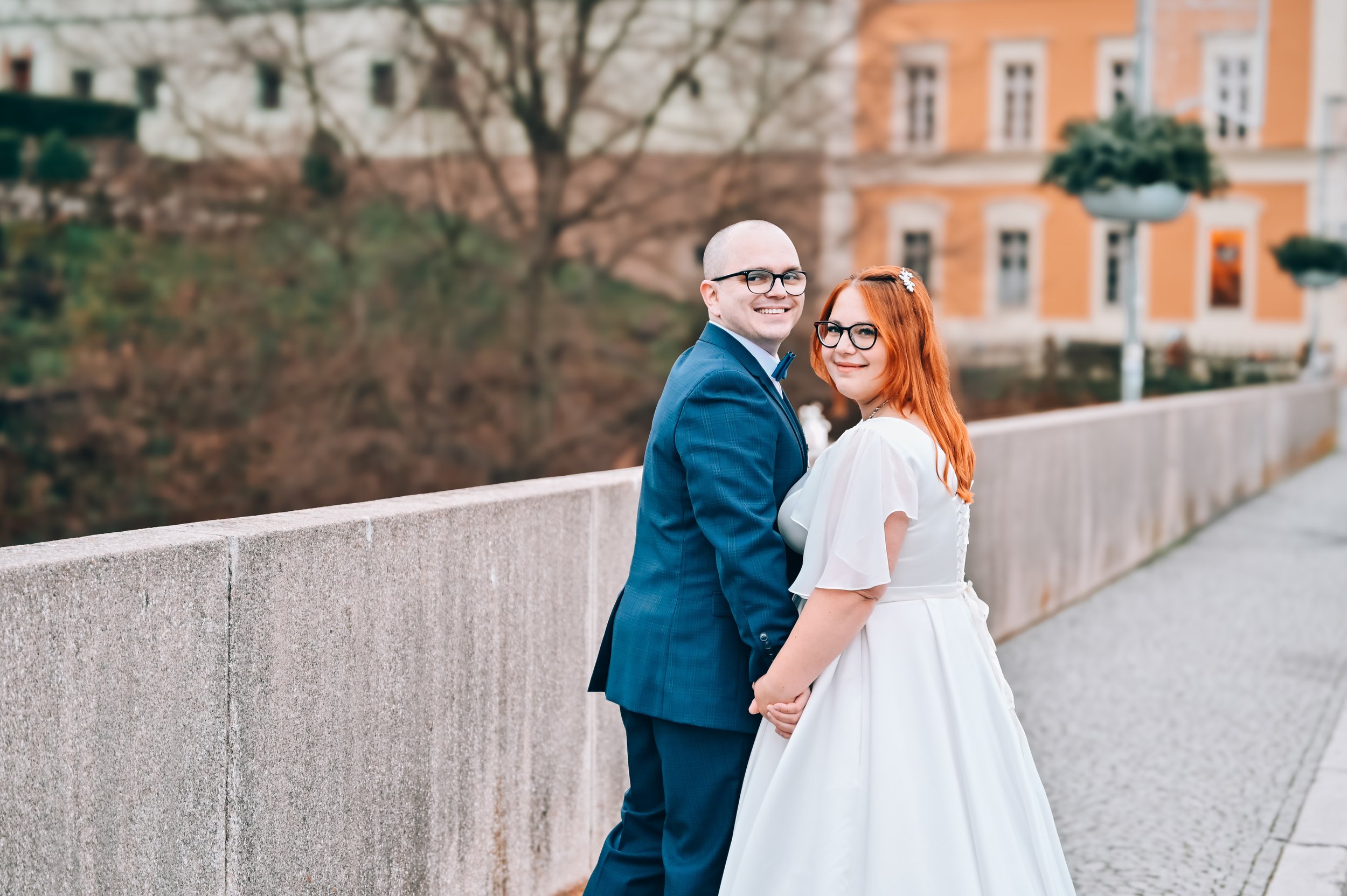 Svatební focení s výhledem na hrad Loket